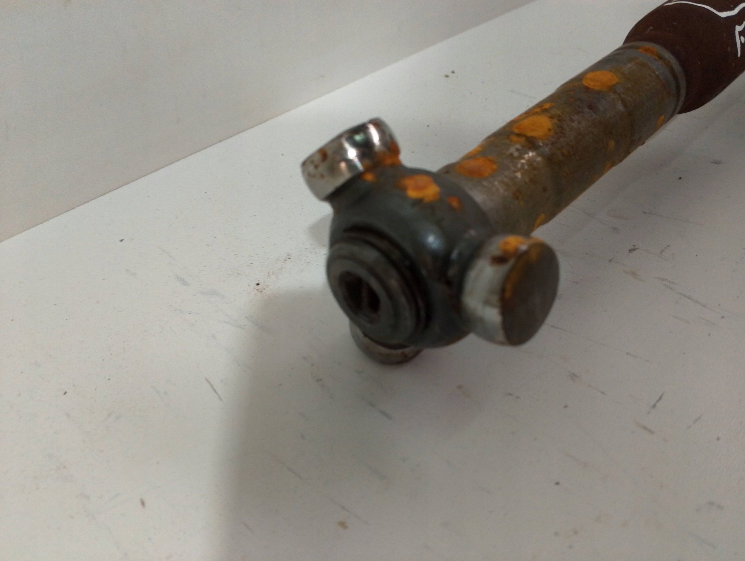 Ford Kuga MK2 1,5TDCI semi-axis front right (A268)