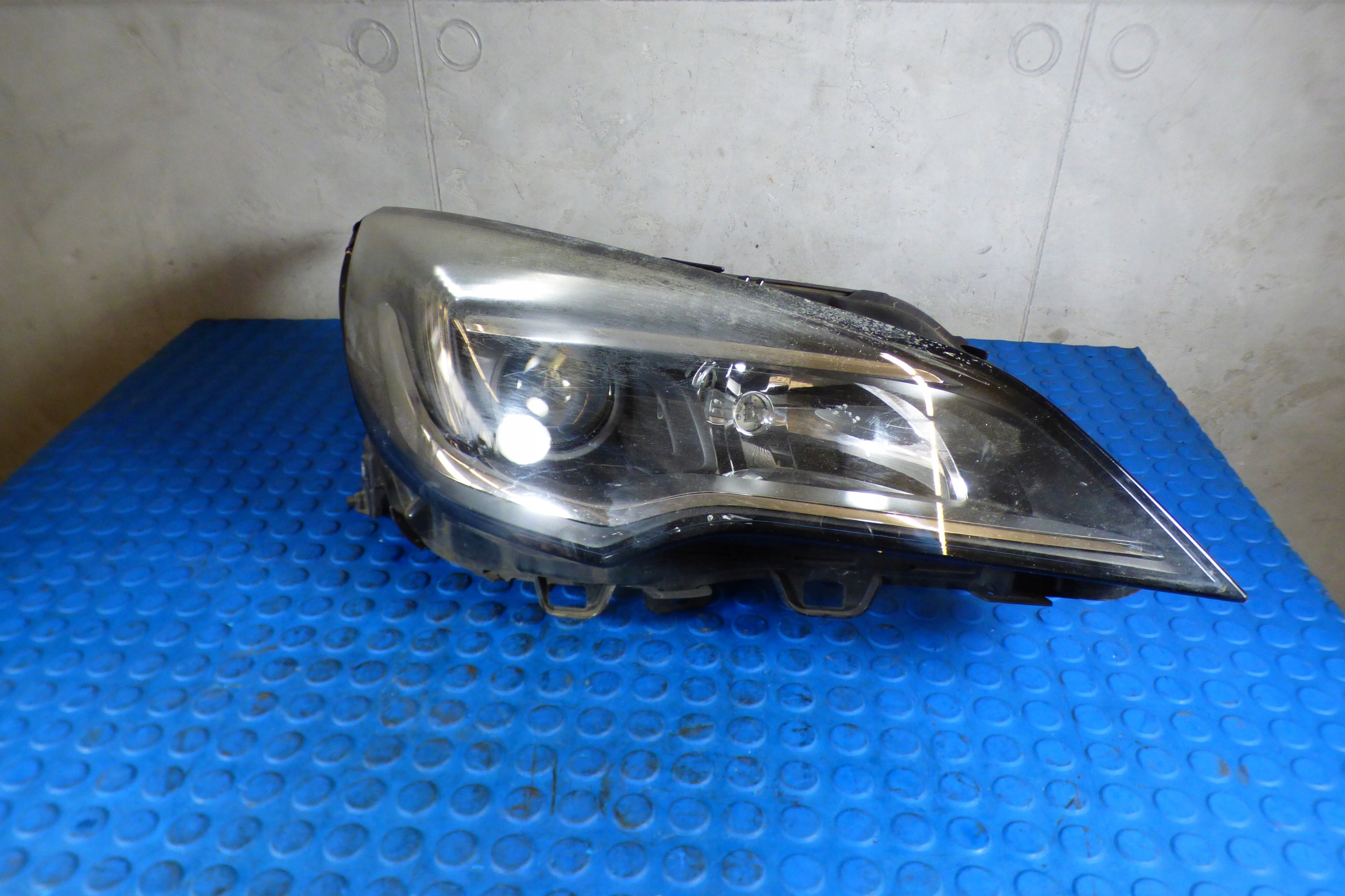 light reflektor right 39047199 europa OPEL ASTRA K V