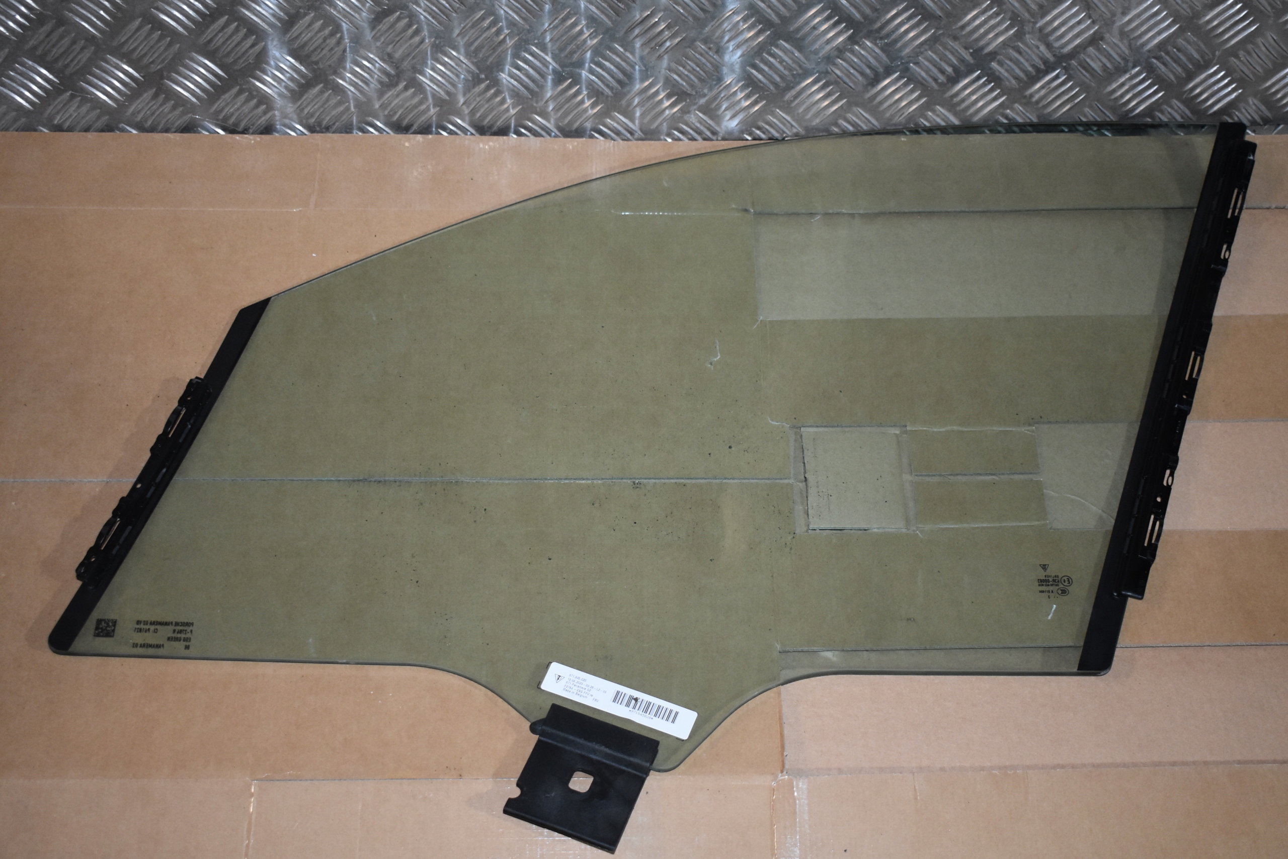 IDEALNA window door front front right PORSCHE PANAMERA 971 23R. 1
