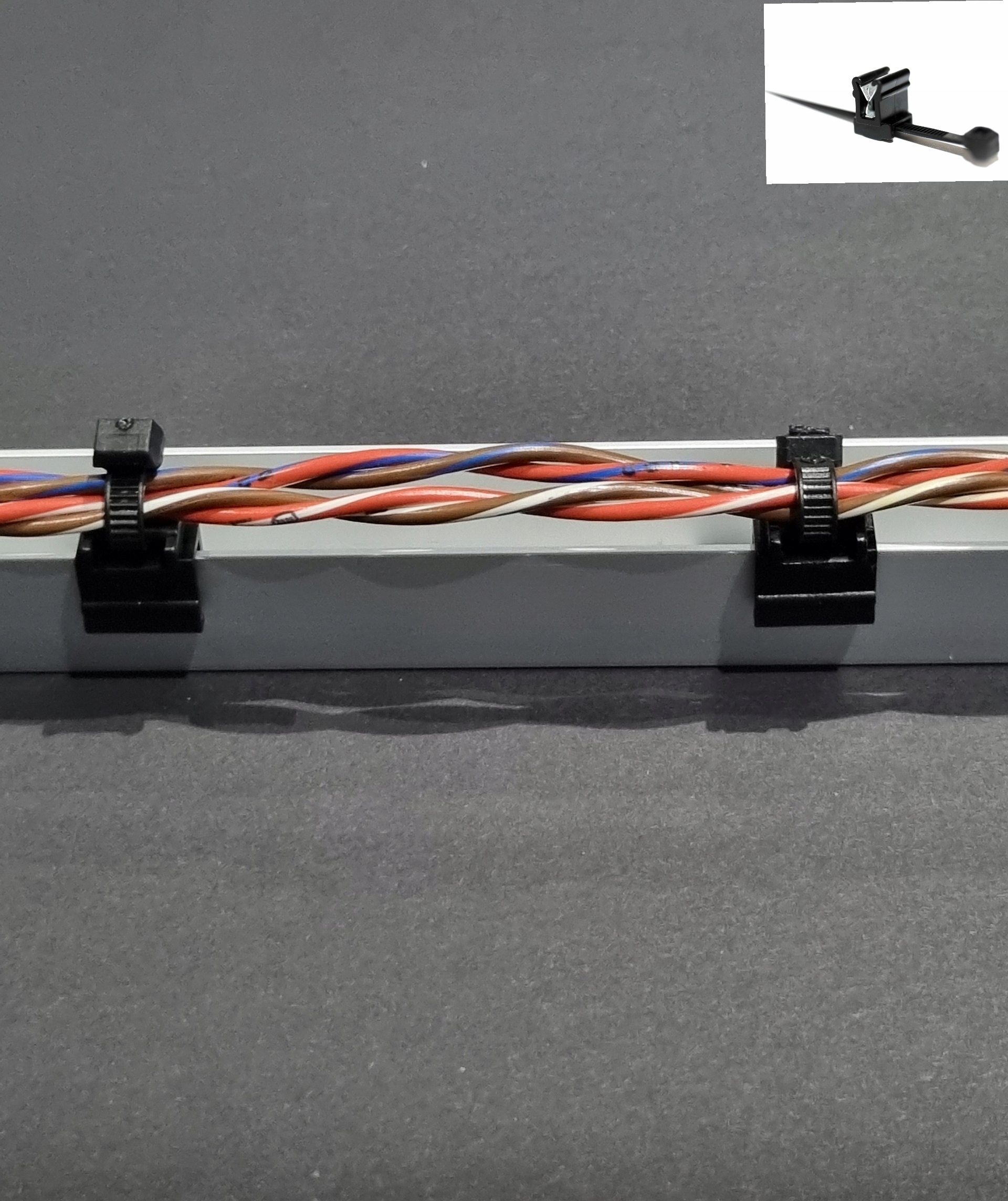 50 x OPASKA KABLOWA Z KLIPSEM TRYTYTKI MOCOWANIE Marka bez marki