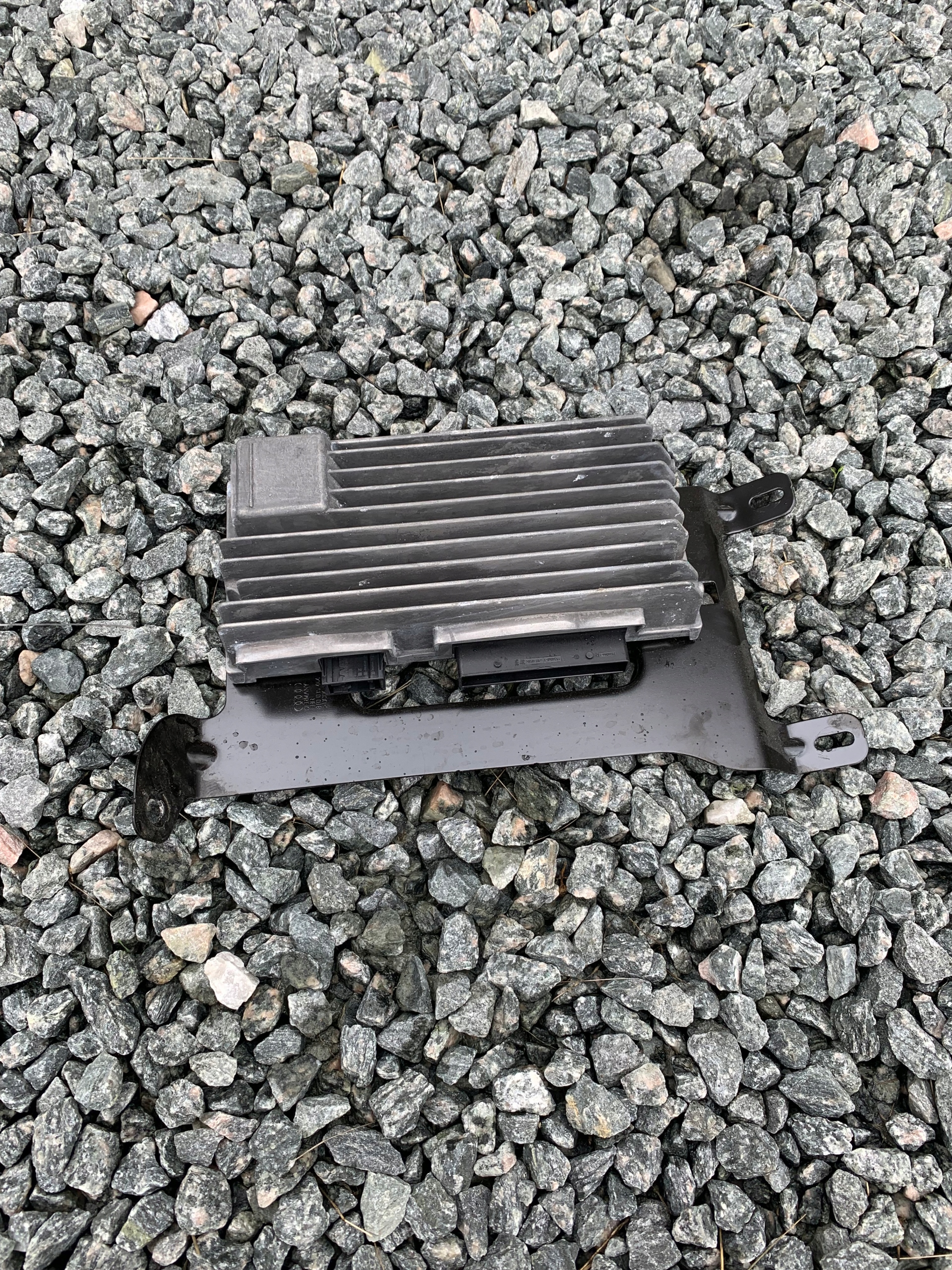 Wzmacniacz Bang Audi A4 8K A5 8T Q5 8R 8T1035223