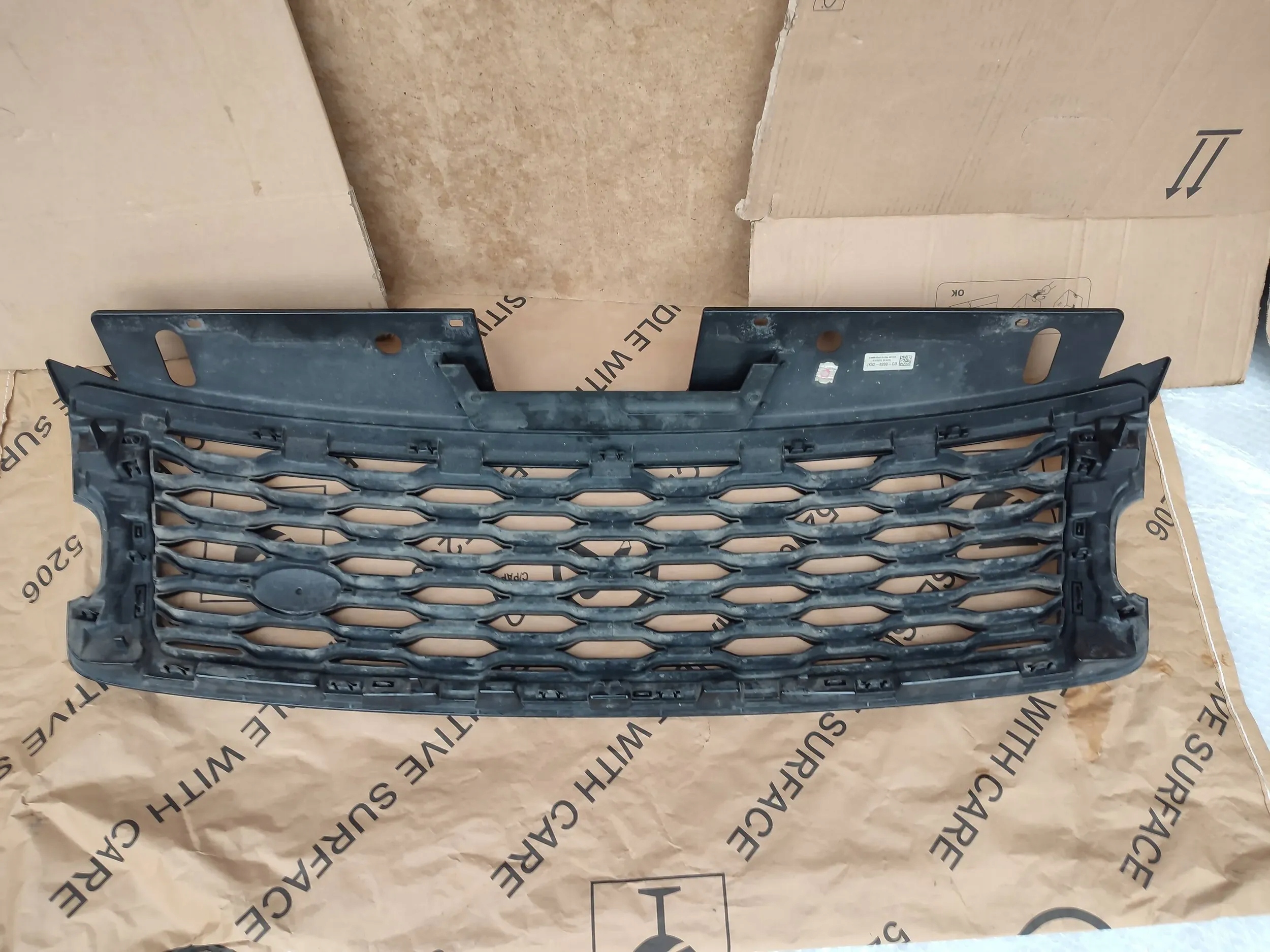 GRILL ATRAPA Land Rover Range Rover vogue L405 2018 LIFT BLACK JK52-8200-CD Strona zabudowy przód