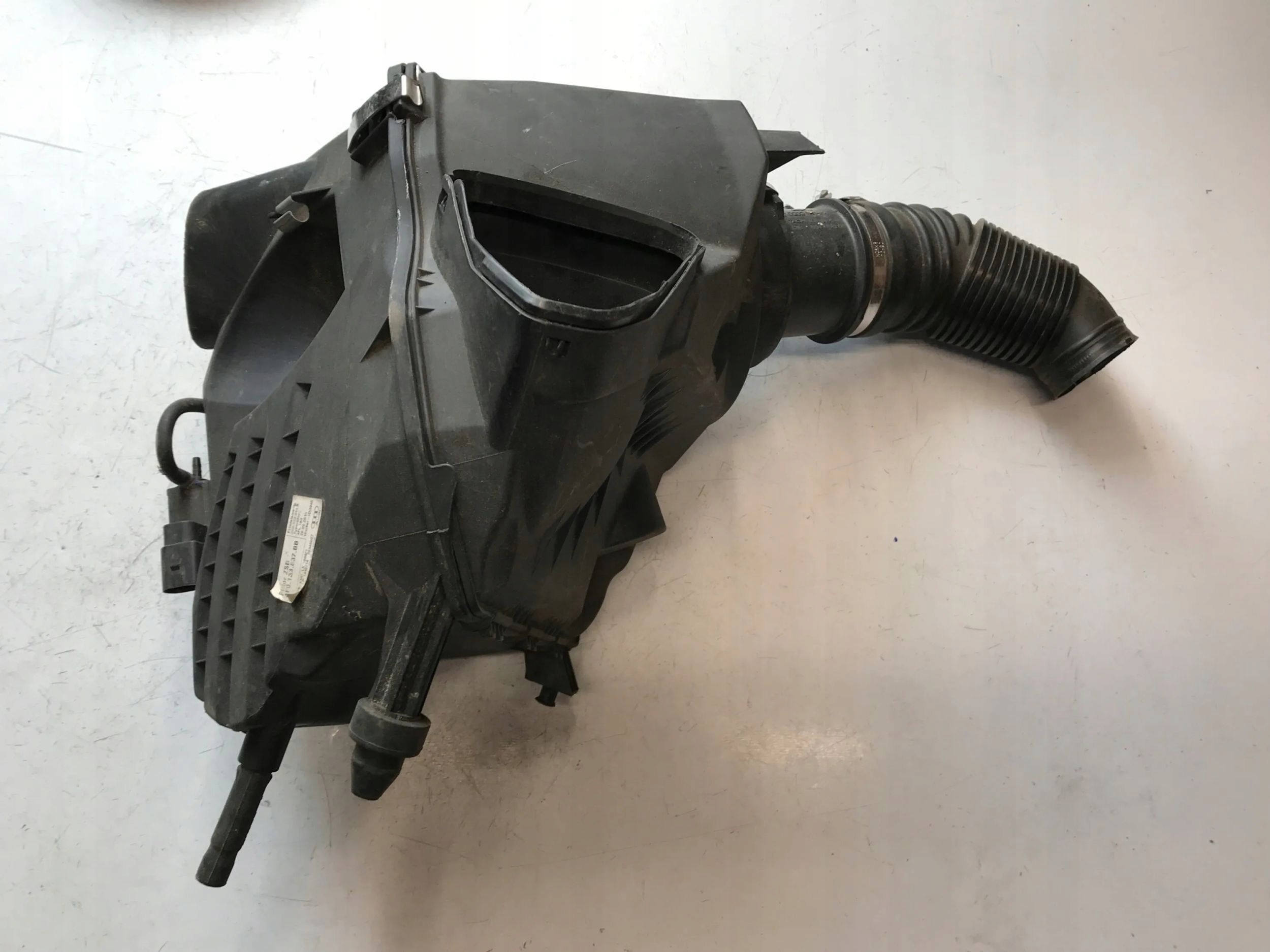 Gehäuse filter luft AUDI A6 C6 3.0 TDI 4F0133837BB
