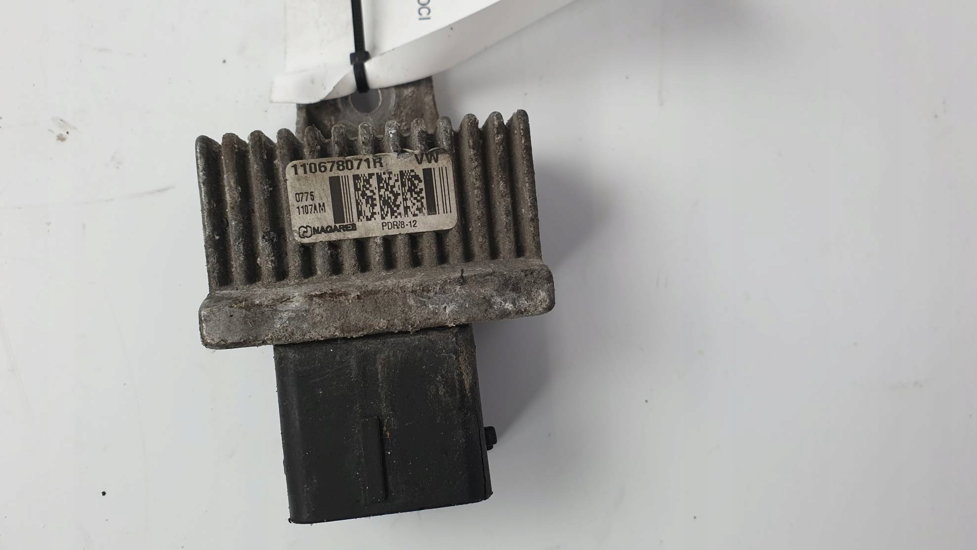relay plugs ZAROWYCH 110678071R RENAULT MASTER III