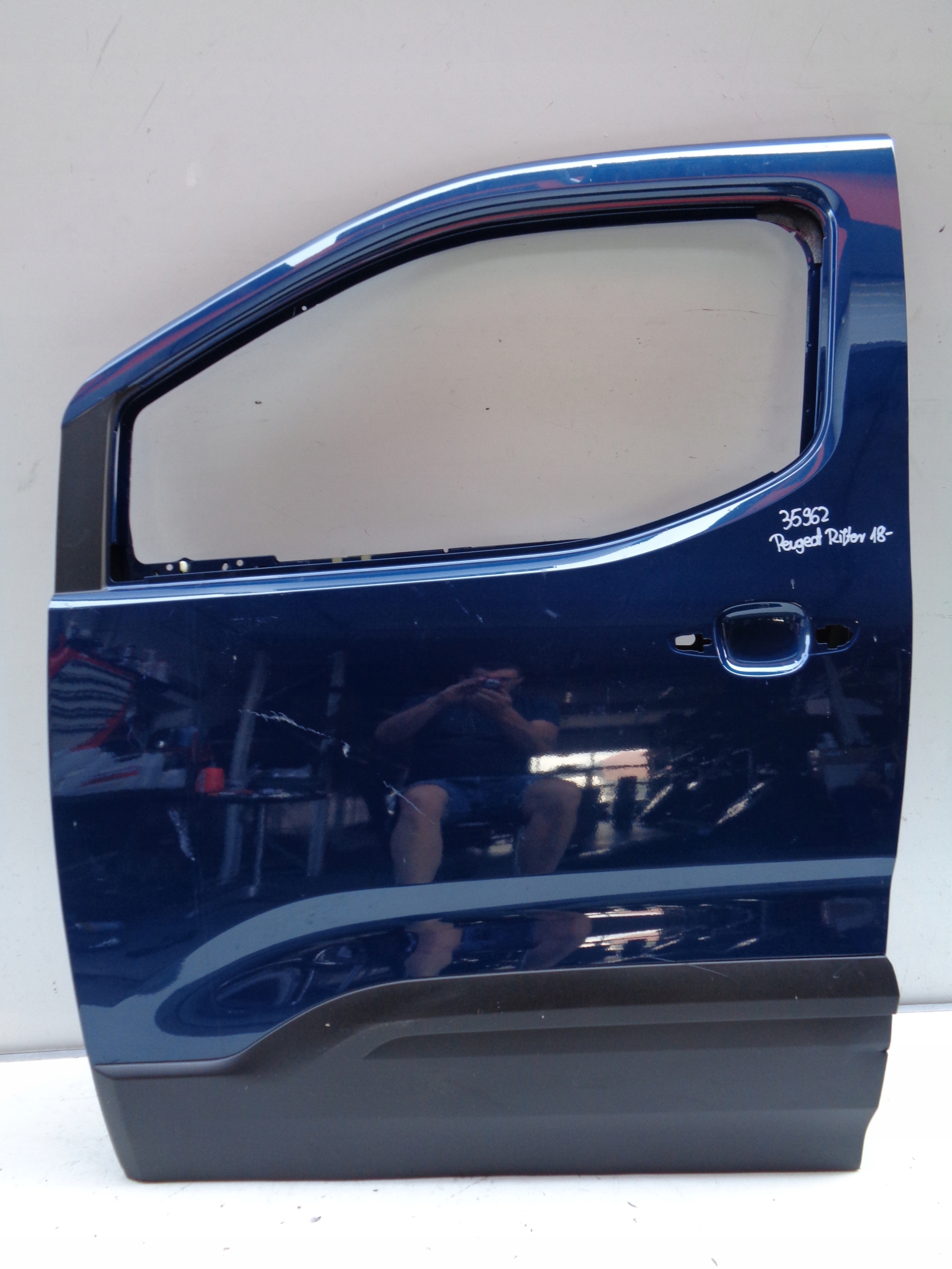 DRZWI LEWE PRZEDNIE PEUGEOT RIFTER 18- NR 35962