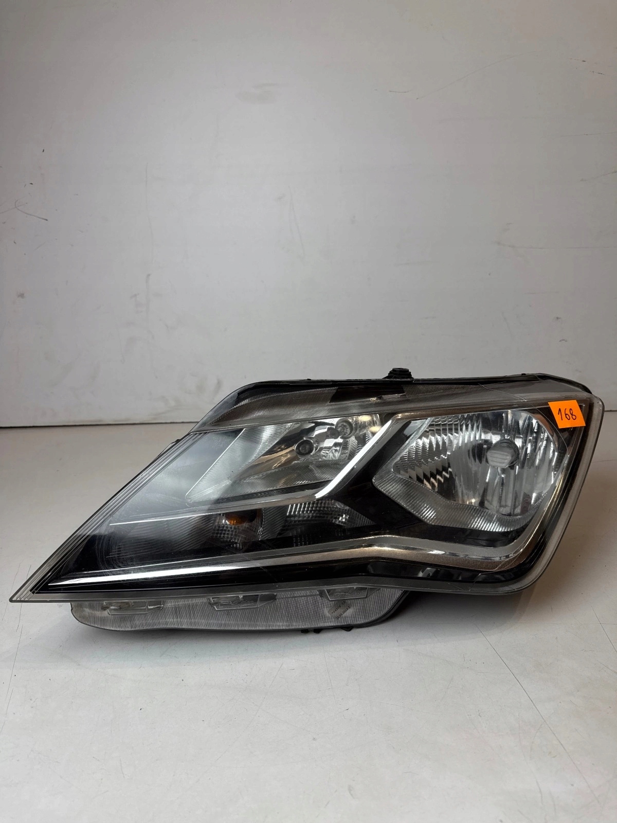 light front front left Seat Toledo IV UK Anglik