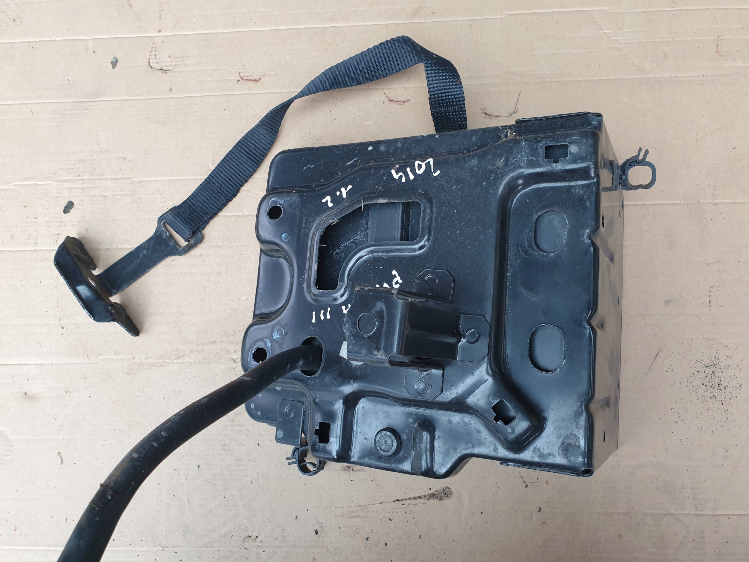 Grundlage unter AKUMULATOR FIAT PANDA 3 III 2012