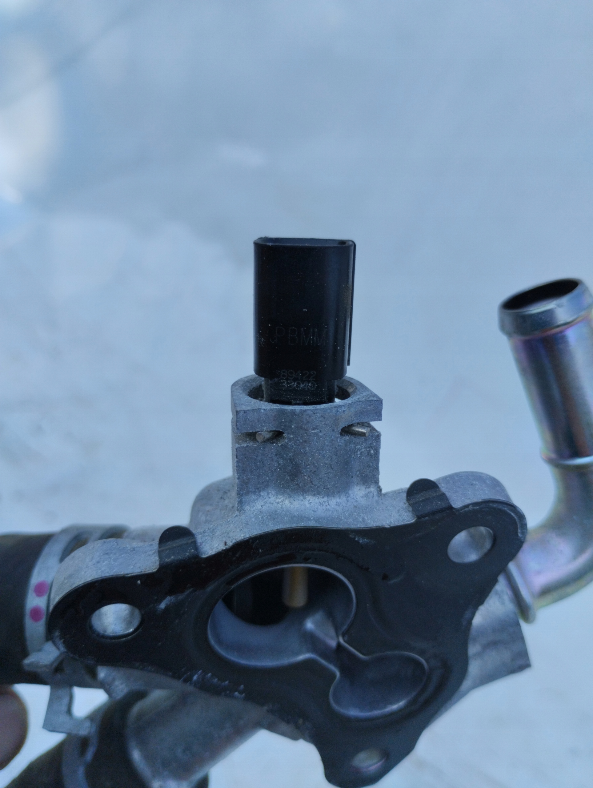 LEXUS UX KROCIEC Sensor des Wassers