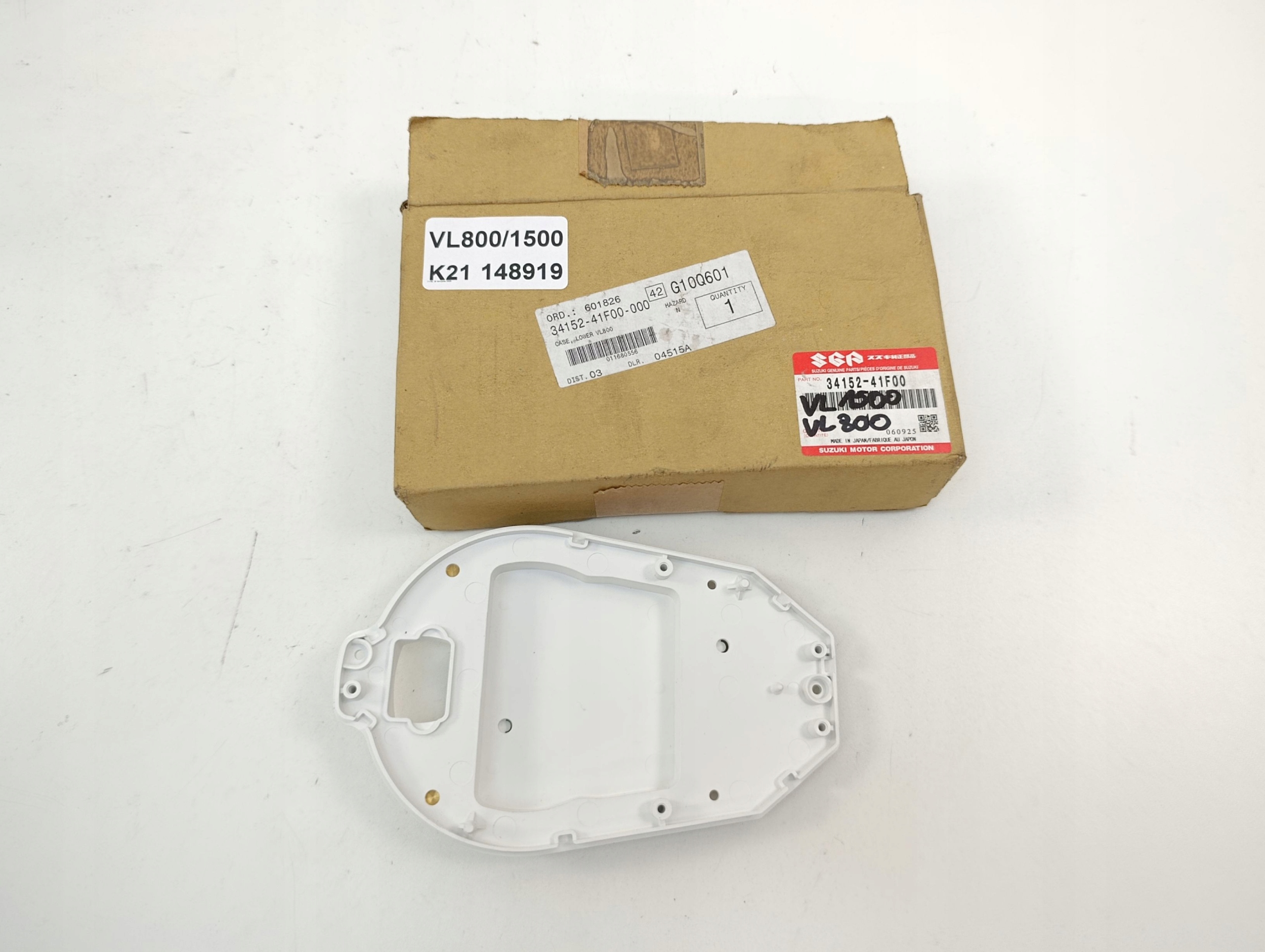 SUZUKI VL800 VL1500 OBUDOWA LICZNIKA