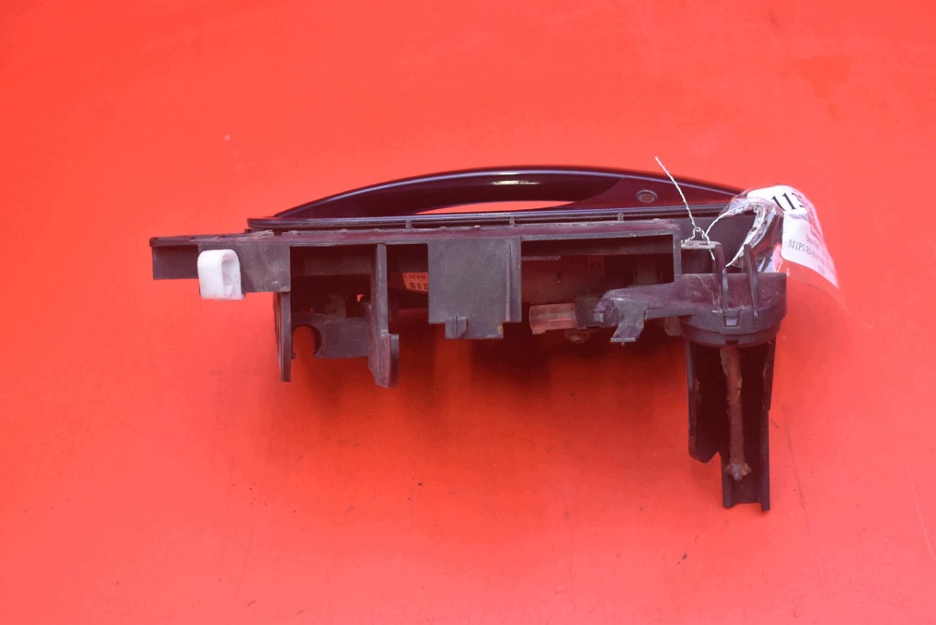 handle left front front CIEMNOGRANATOWA TG8031831 BMW E65 E66 01-05