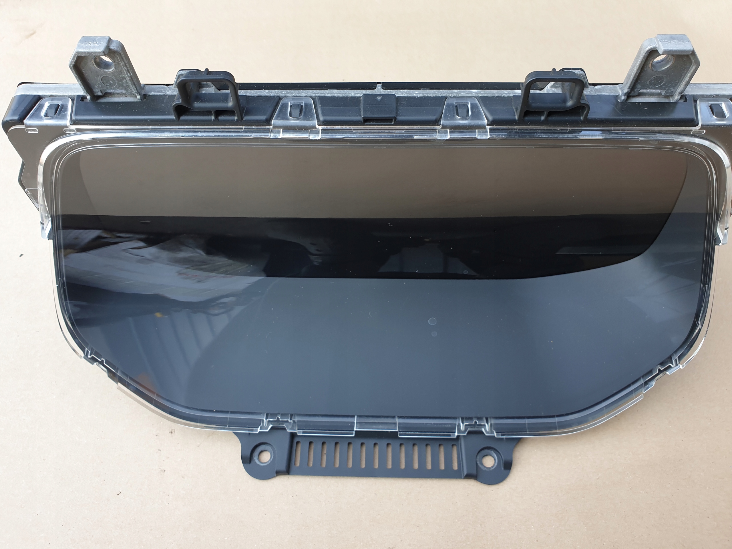 dials clock VOLVO XC40 2.0 D3 OE ANGLIK 9 tys.km.
