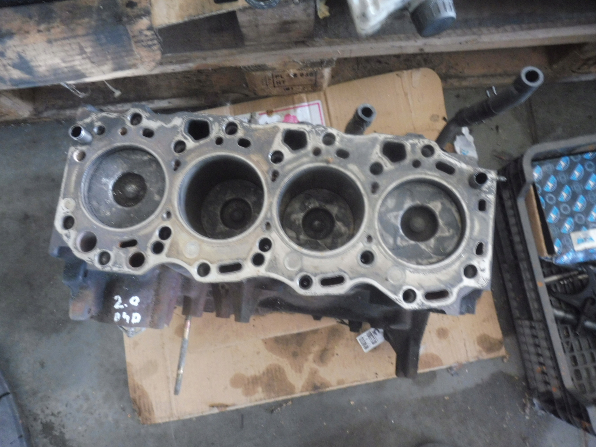 BLOK DÓŁ SILNIKA TOYOTA RAV 4 II 2.0 D4D