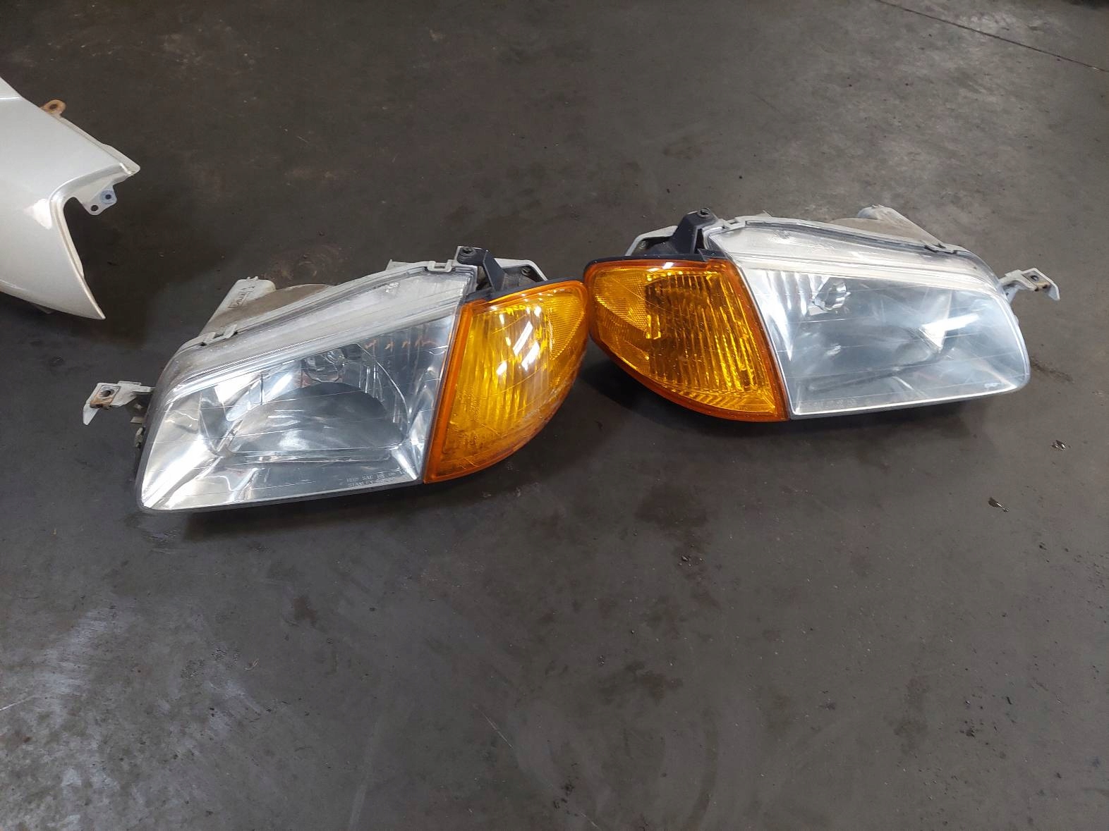 complete front bonnet bumper MAZDA PROTEGE BJ sedan USA 323 4F