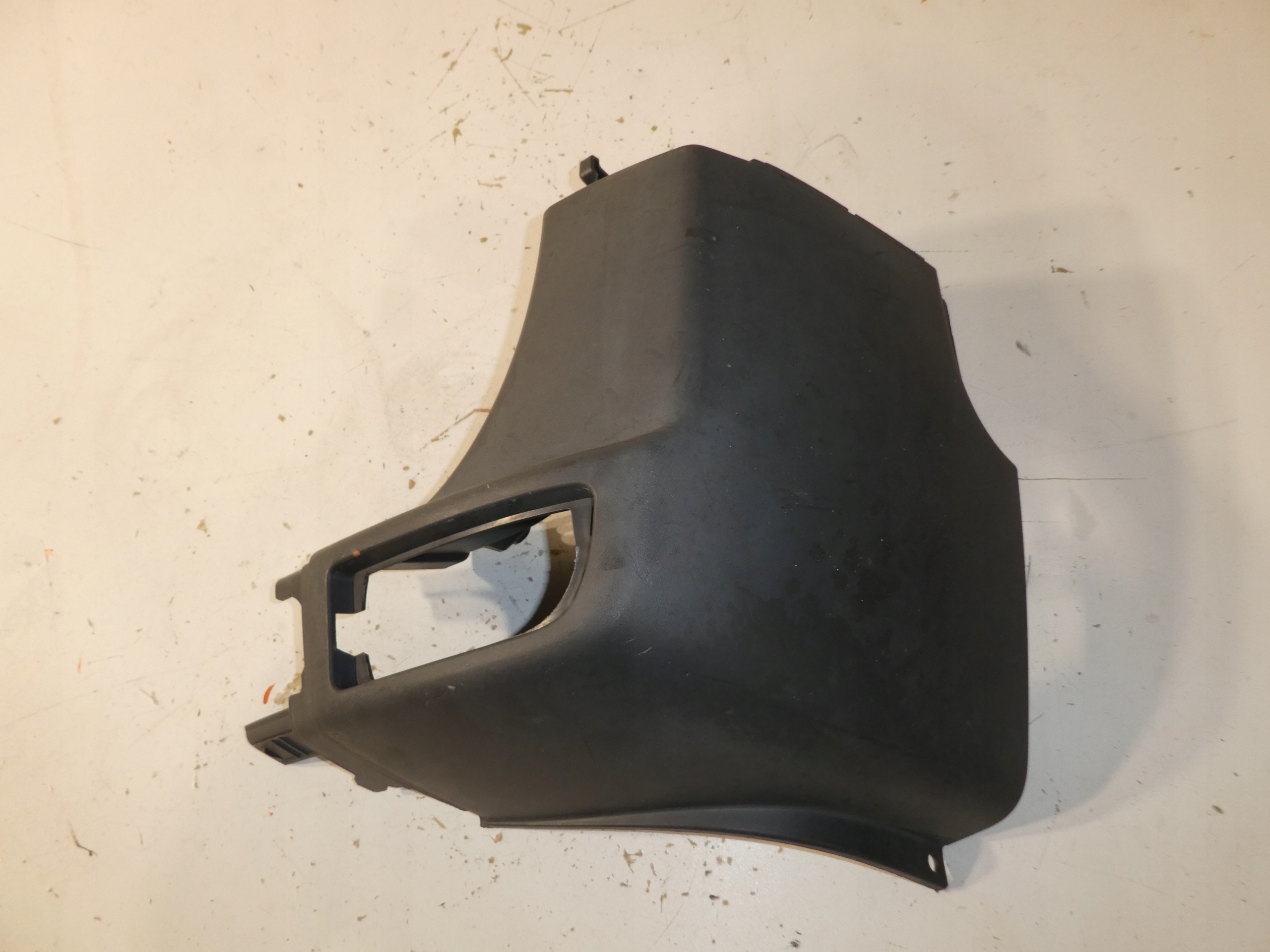 corner of a bumper A9068804671 rear part SPRINTER CRAFTER