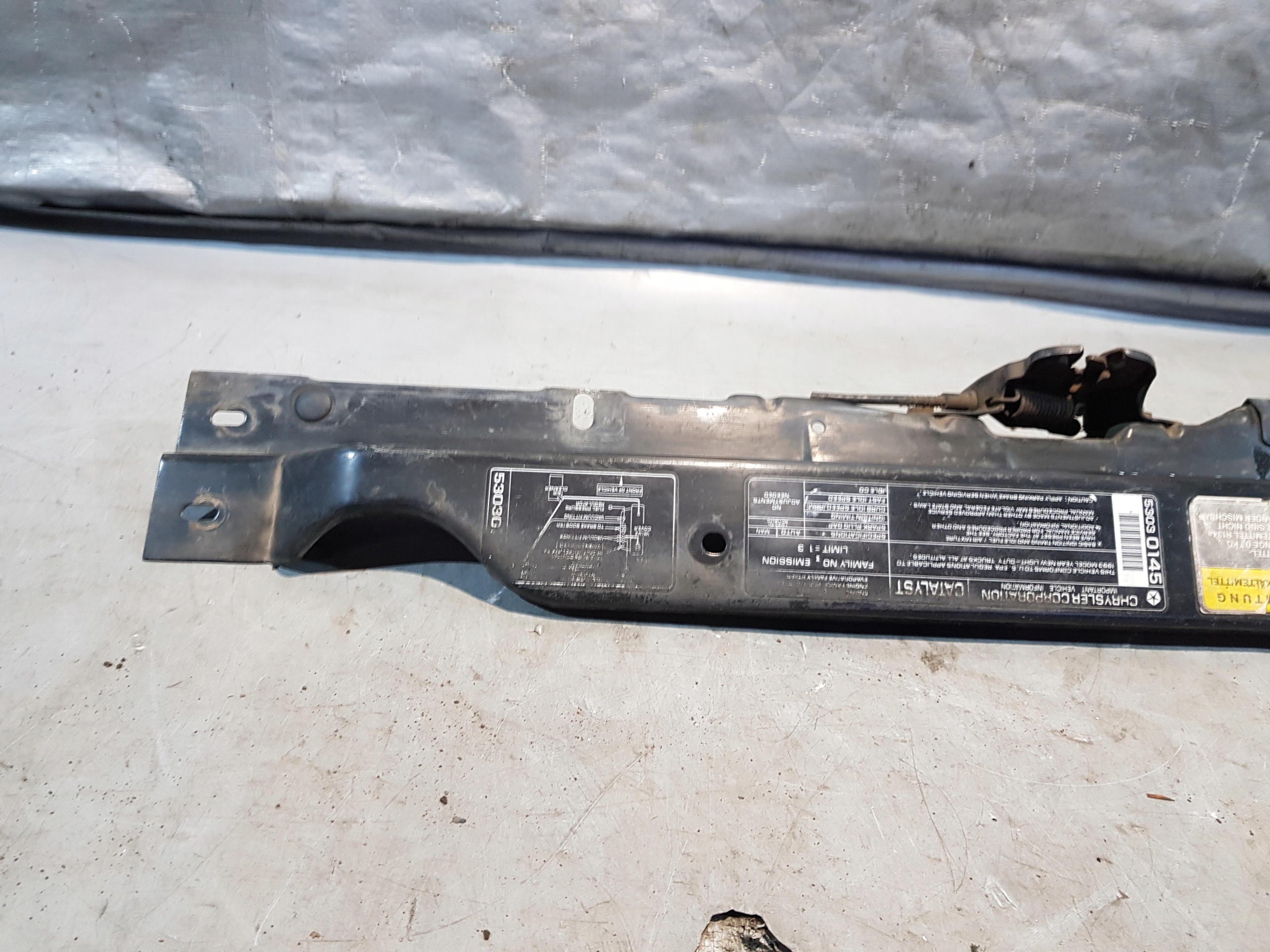 JEEP GRAND CHEROKEE ZJ support panel for radiators + bonnet latch lock