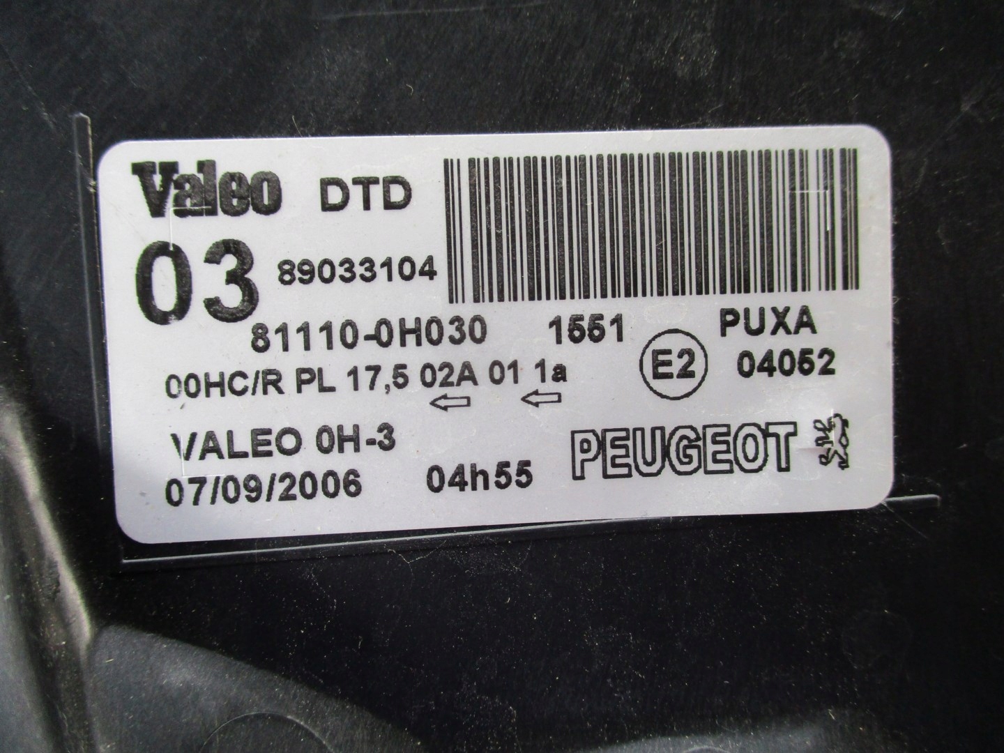 light right PEUGEOT 107 81110-0H030