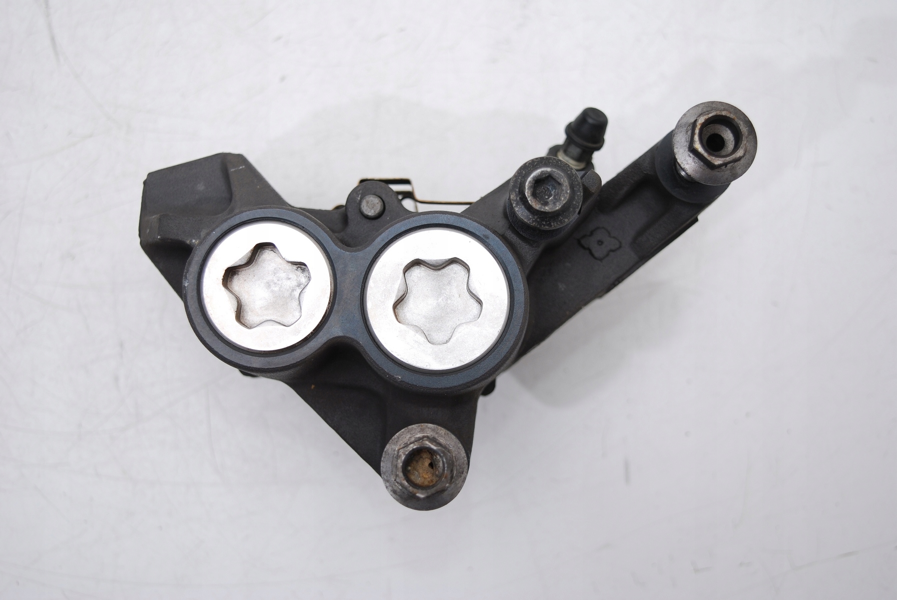 Гальмівний супорт передній правий YAMAHA T-MAX XP 530