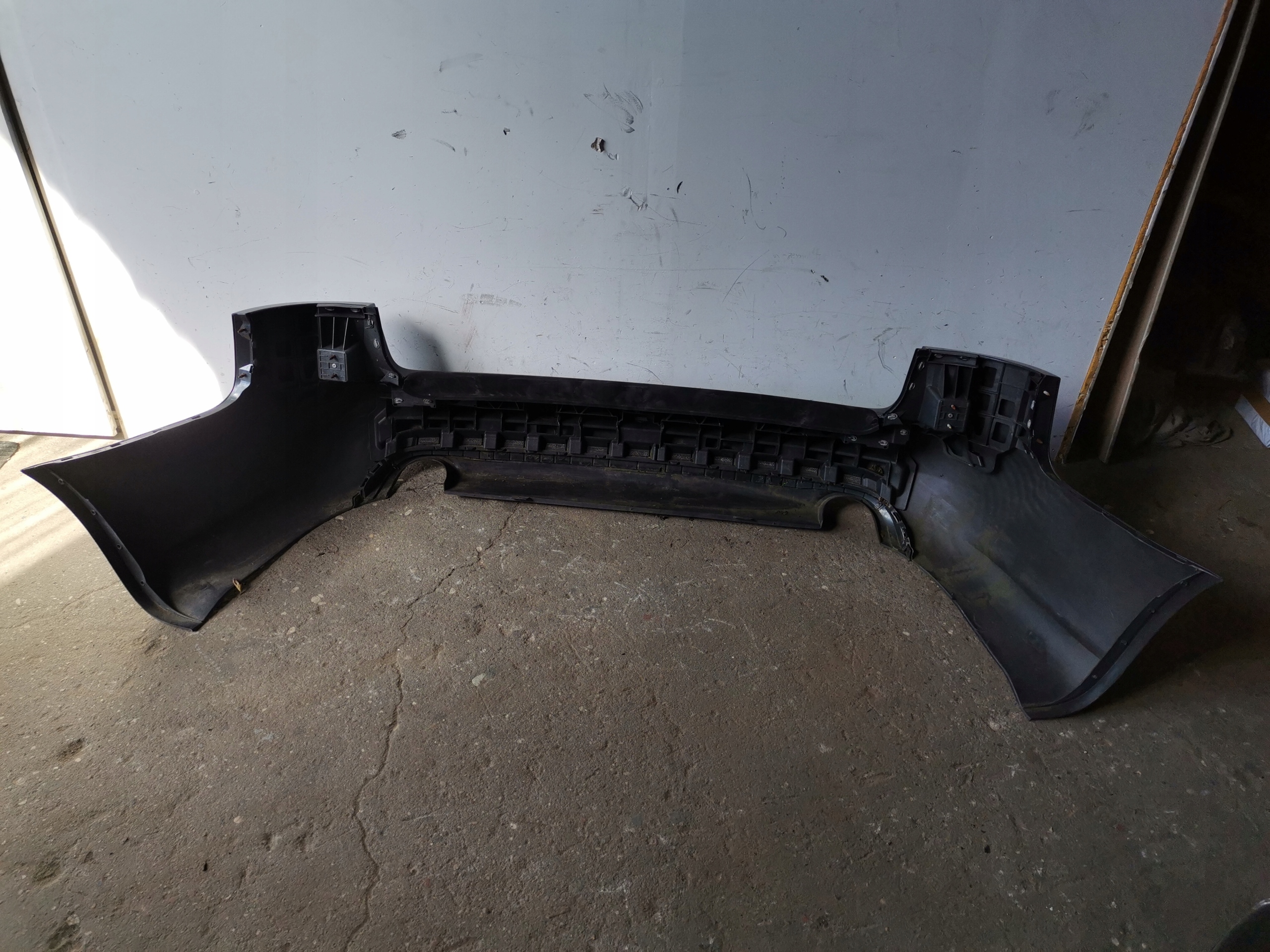 bumper rear part Audi A4 B7 Kombi Avant PDC 8E9807511J