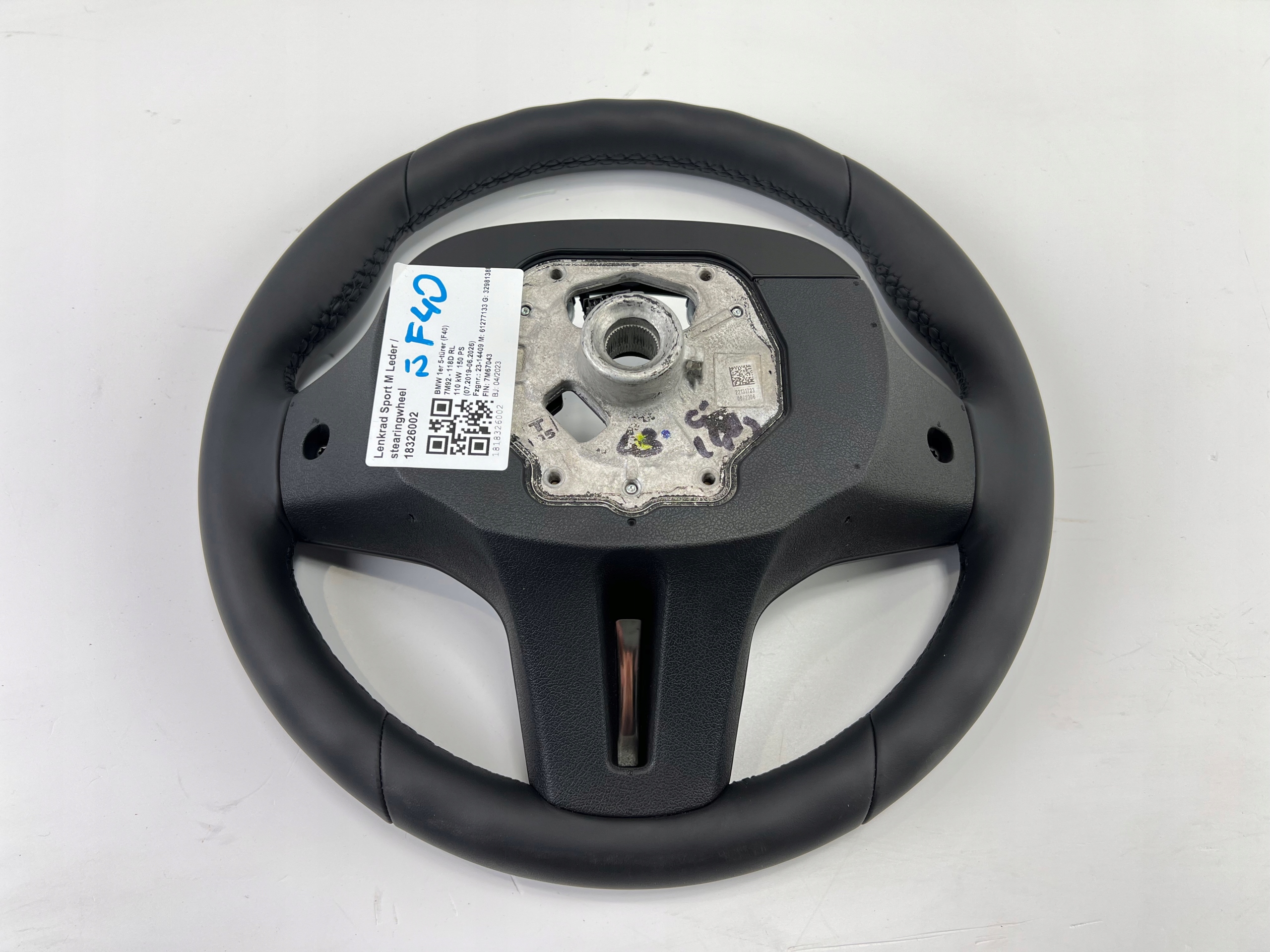 steering wheel, leather MULTIFUNKCJA BMW F40 LCI m-packet