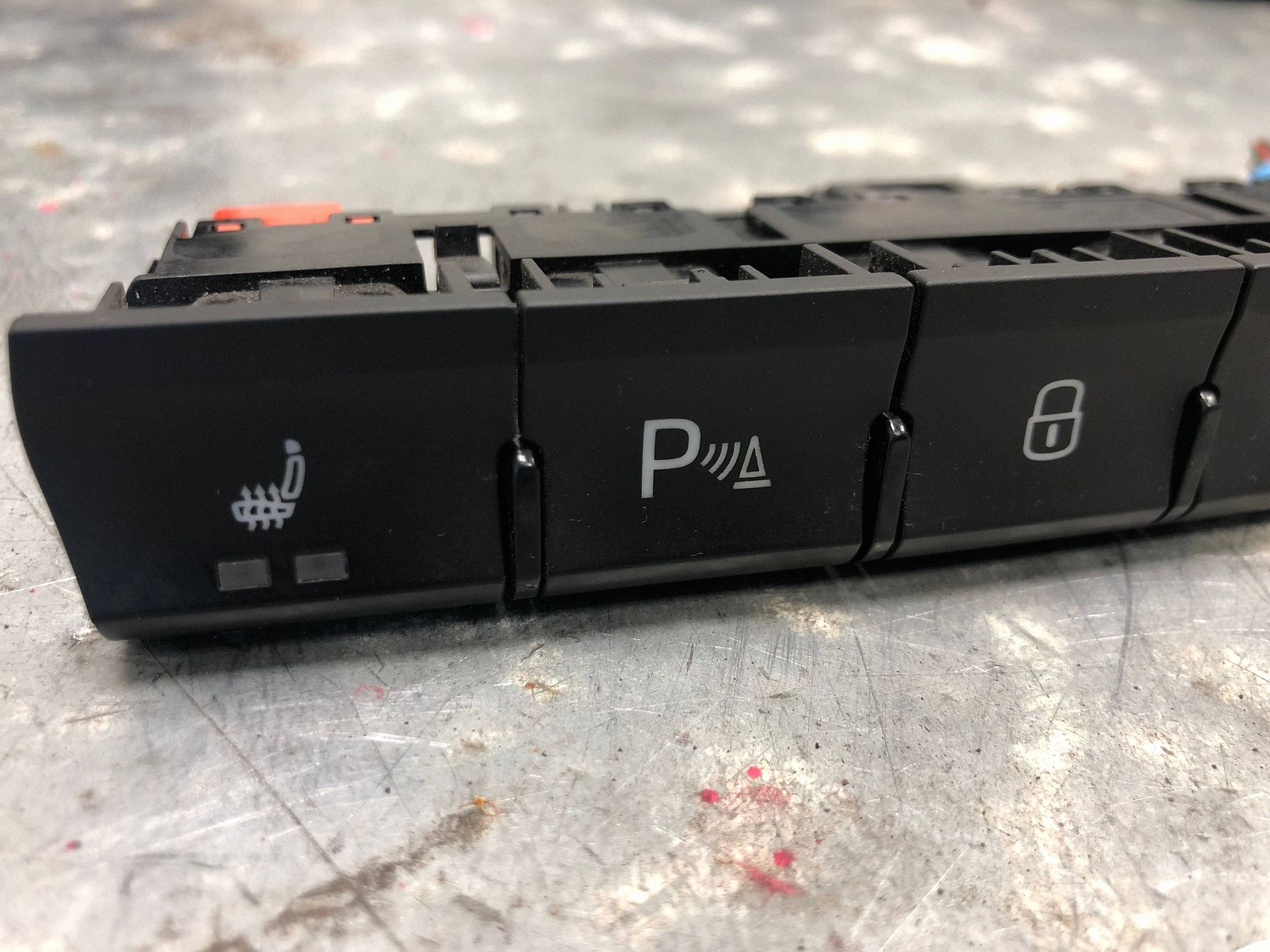 Commandes PRZYCISKI SKODA RAPID 5JA927132BC