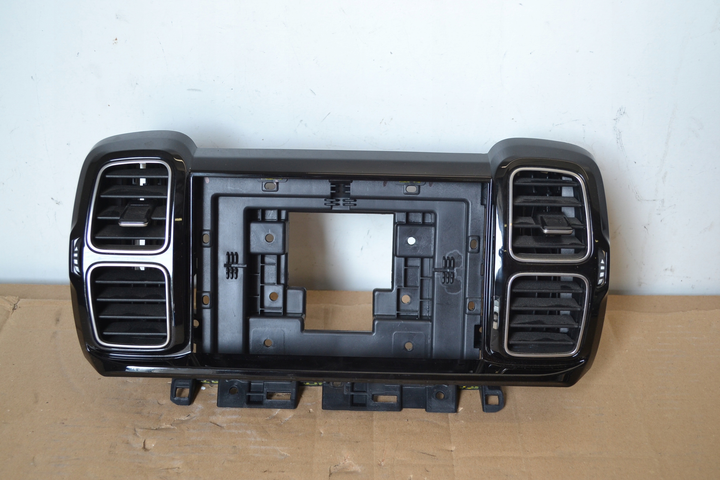 CITROEN C5 AIRCROSS Châssis Console RADIA 9817076477