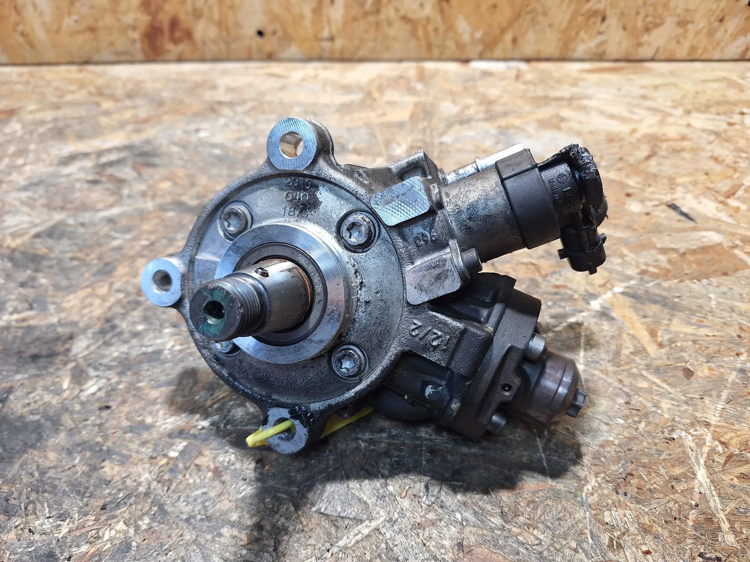 Einspritzpumpe ALFA ROMEO STELVIO GIULIA 2.2 D 0445010737