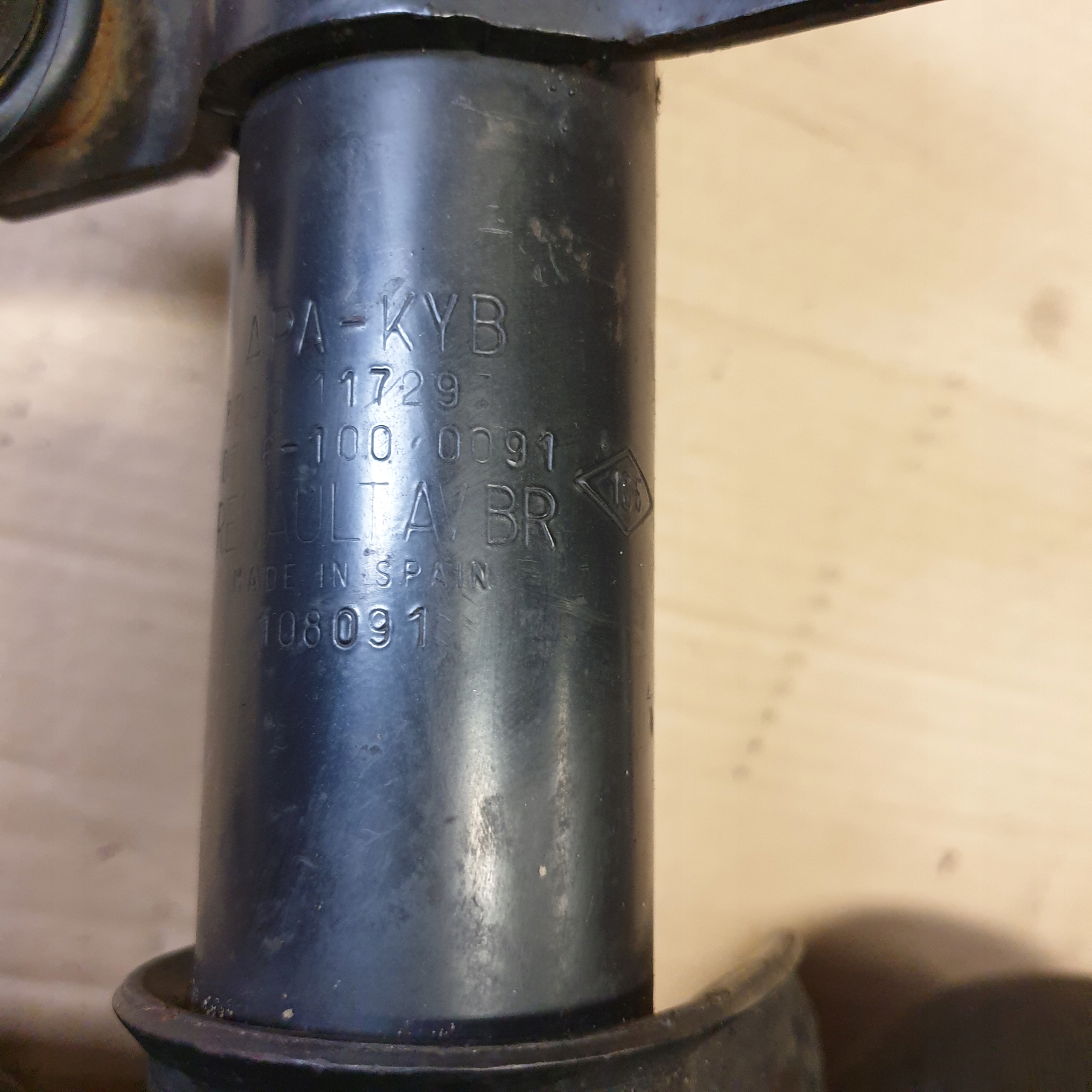 shock absorber front RENAULT OE 820011729