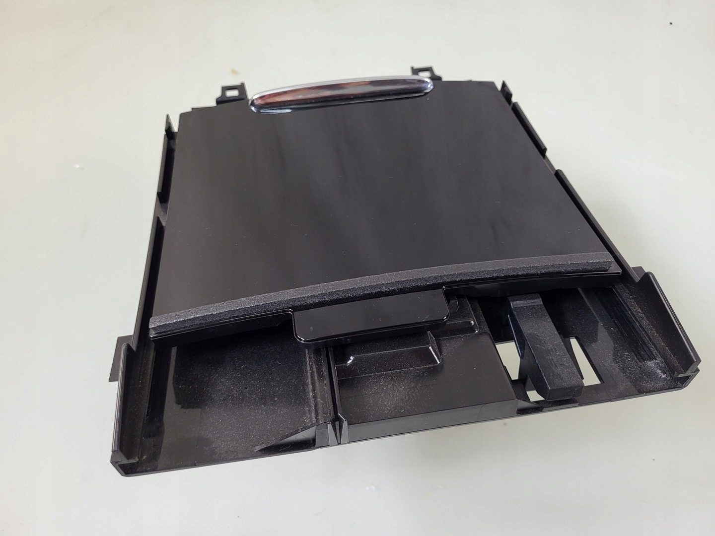 passenger compartment cupholder bracket OPEL INSIGNIA B 39080460