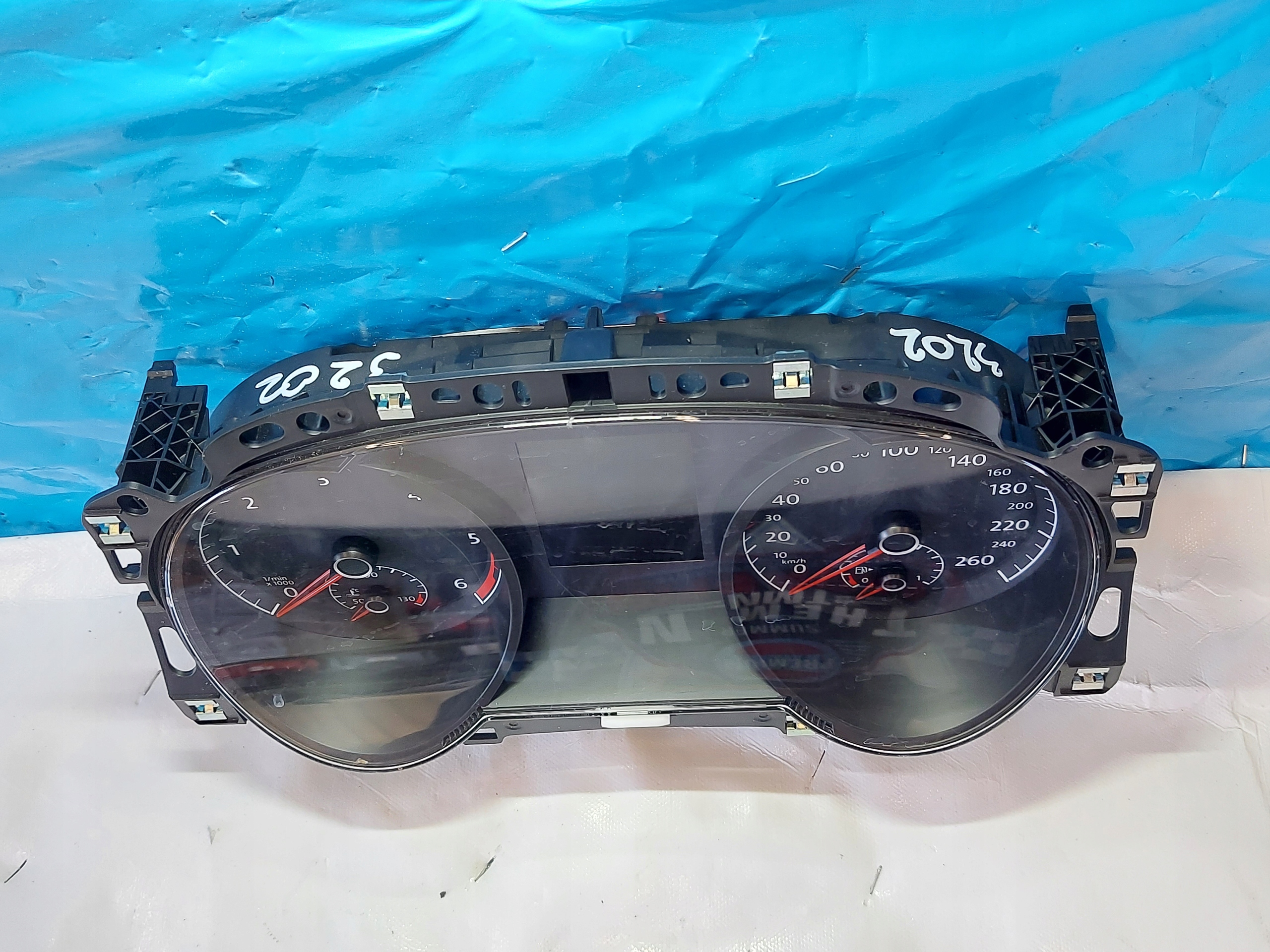 dials clock GOLF SPORT VAN 2015r 1.6 TDI 517920741