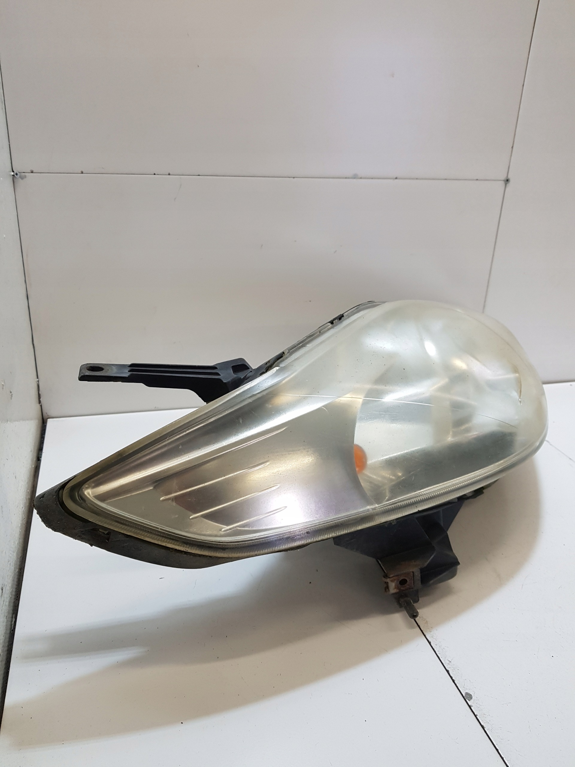 light right front MAZDA 5