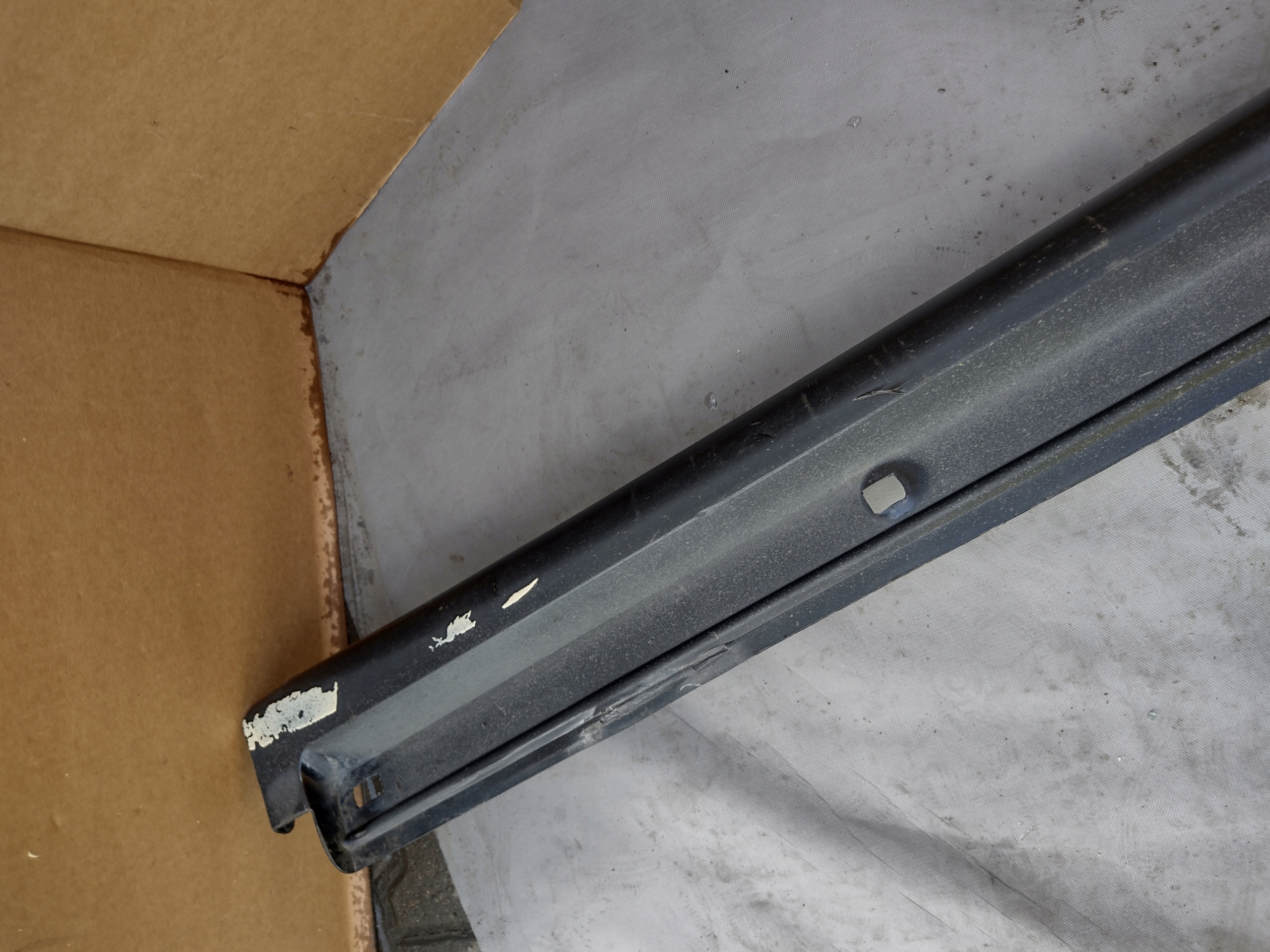moulding threshold left Mercedes B W245 A1696102108