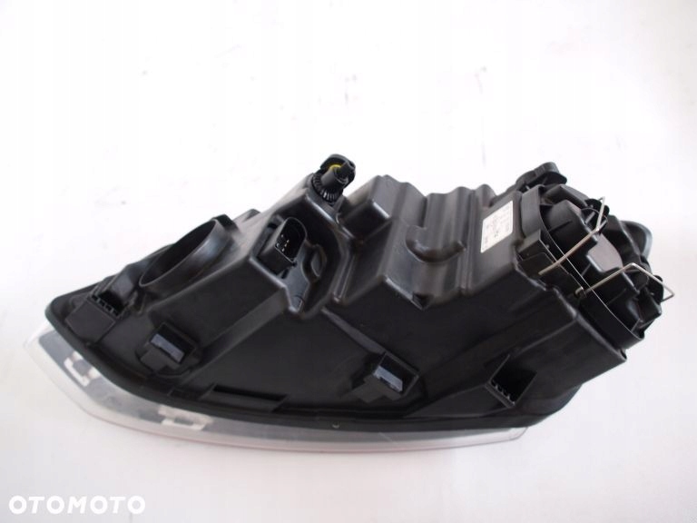 Volkswagen Polo 08-14 TYC Reflektor droite feu pr