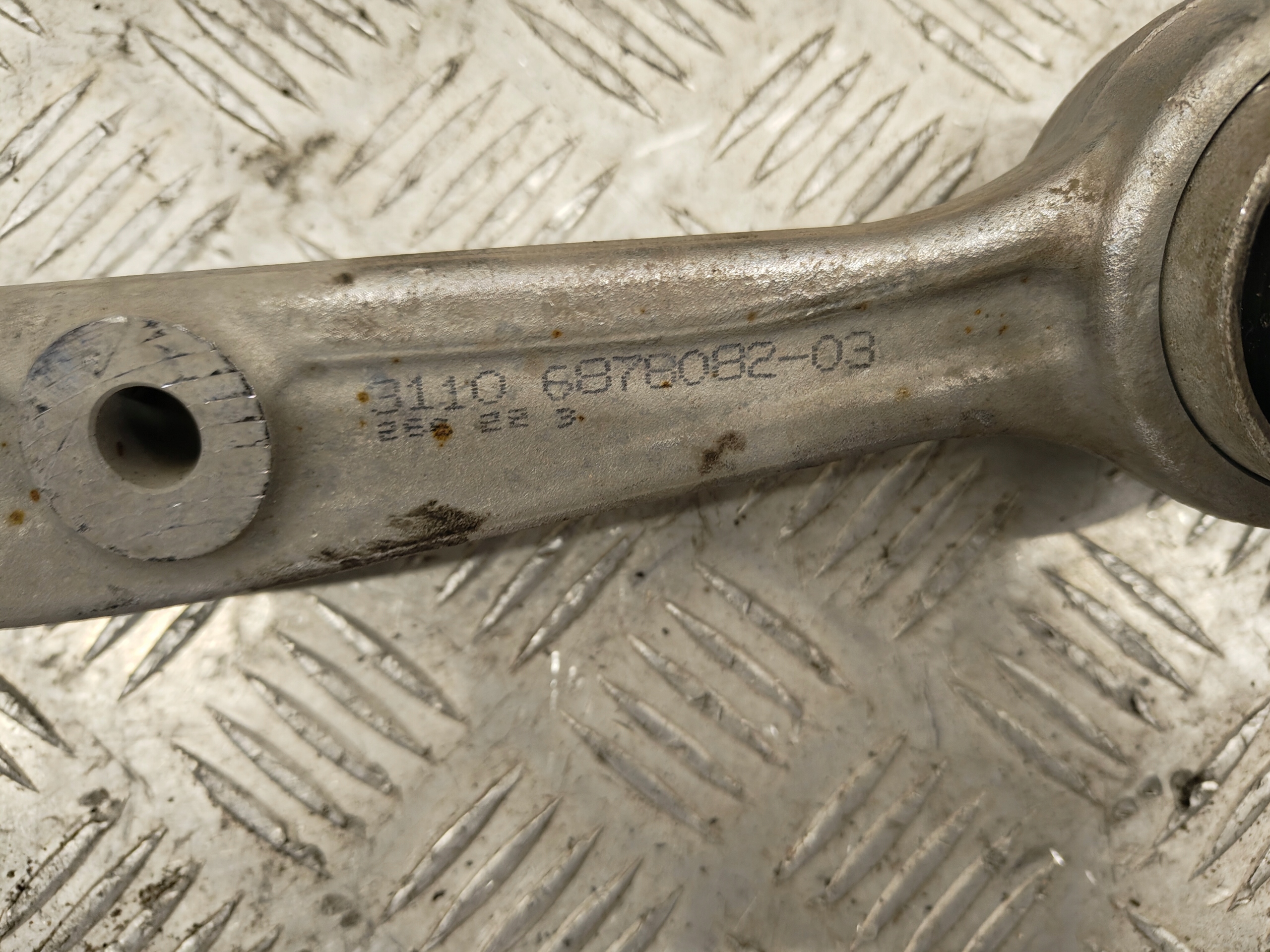 BMW iX i20 arm right front 6878082