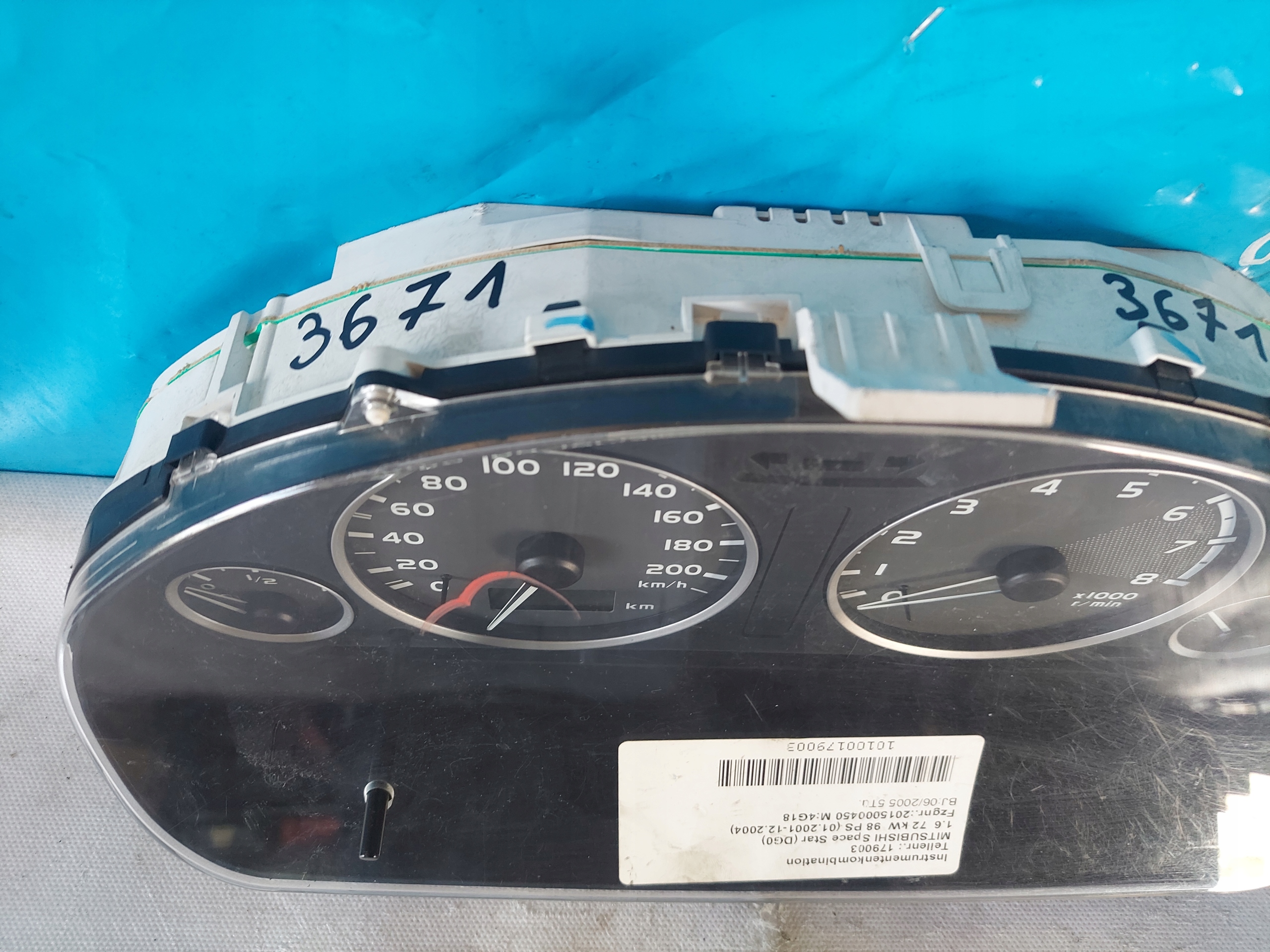 dials clock MITSUBISHI SPACE STAR 1.6 B MR916334