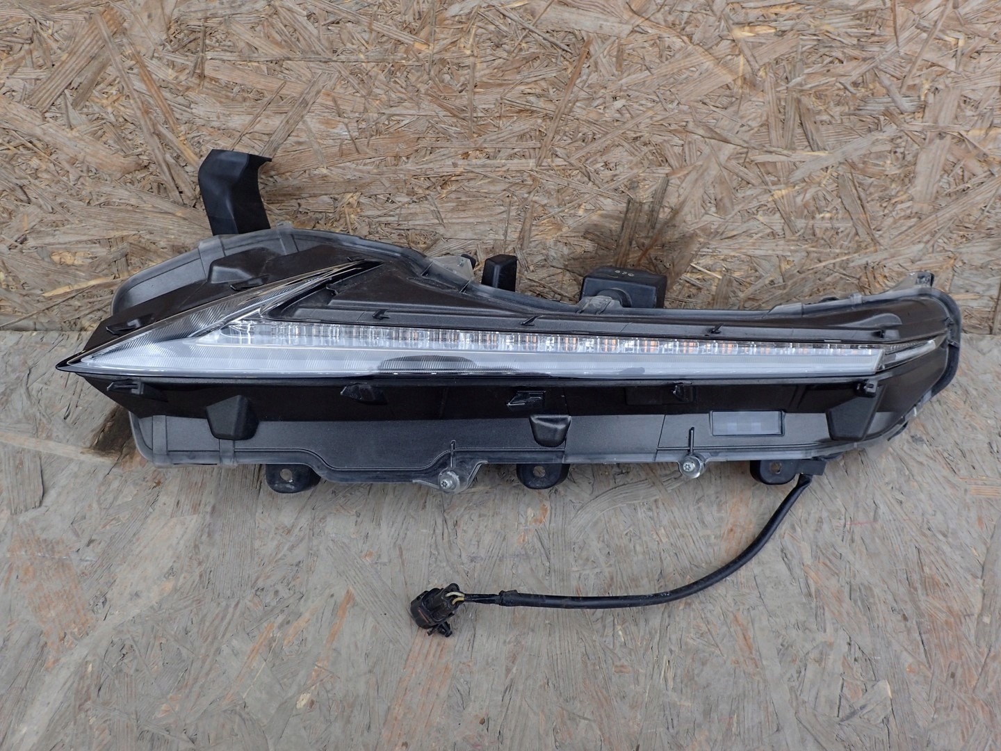 light left REFLEKTOR left DRL LED LEXUS NX 2014