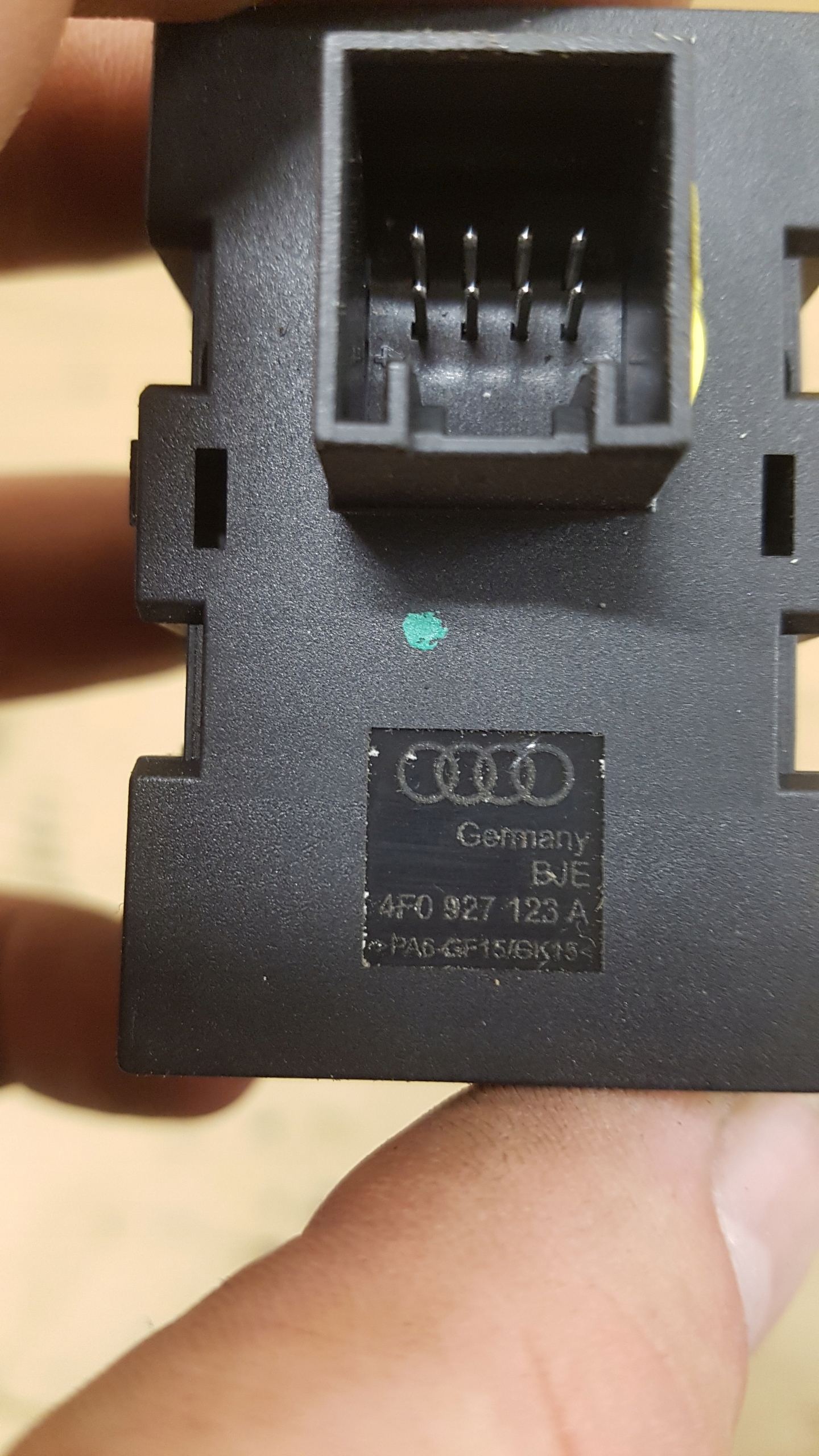 switch control PODSWIETLENIA of dials AUDI A6-C6 4F0927123A