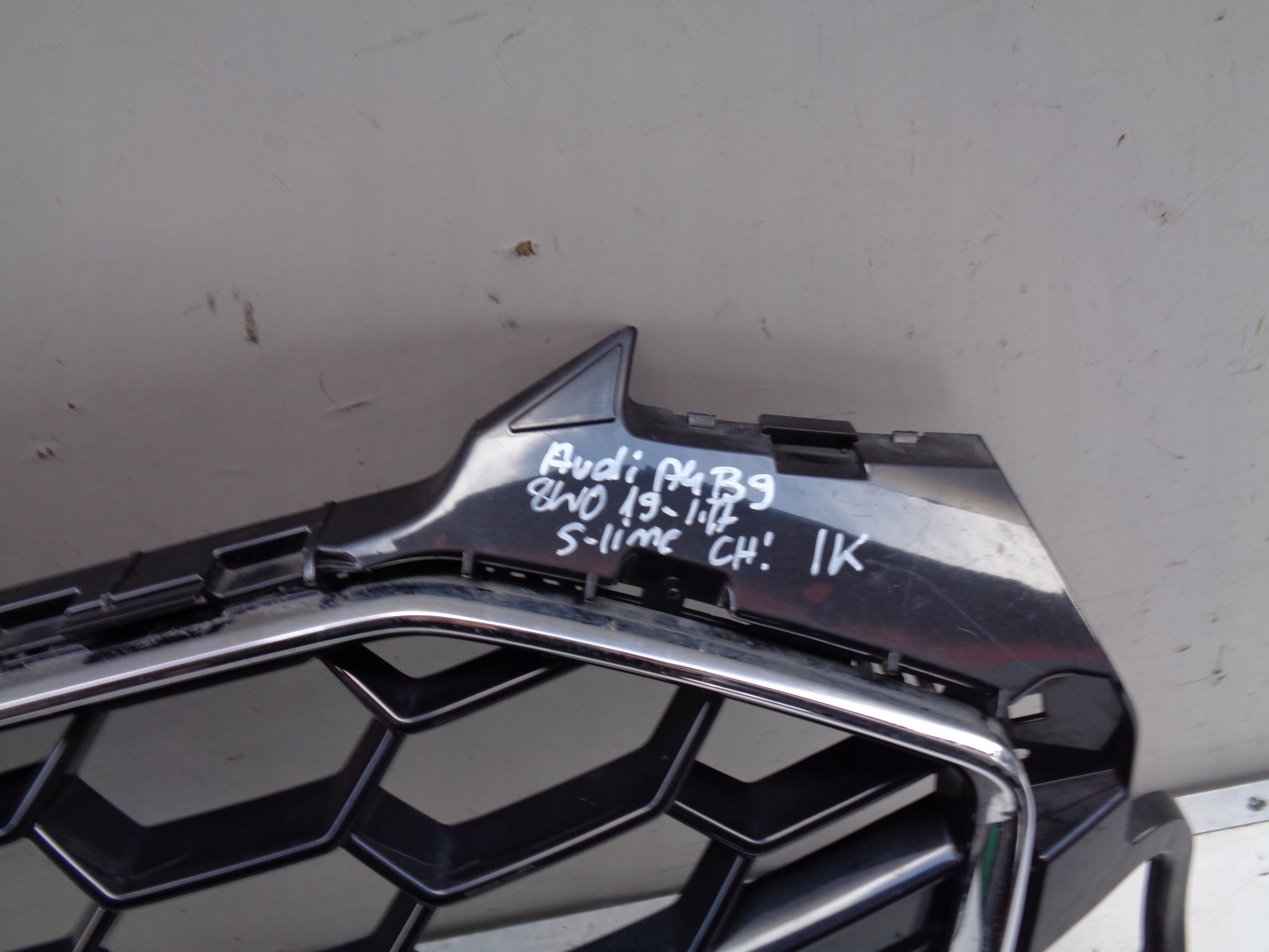 Grille AUDI A4 B9 8W 8W0 19- LIFT S-LINE S4