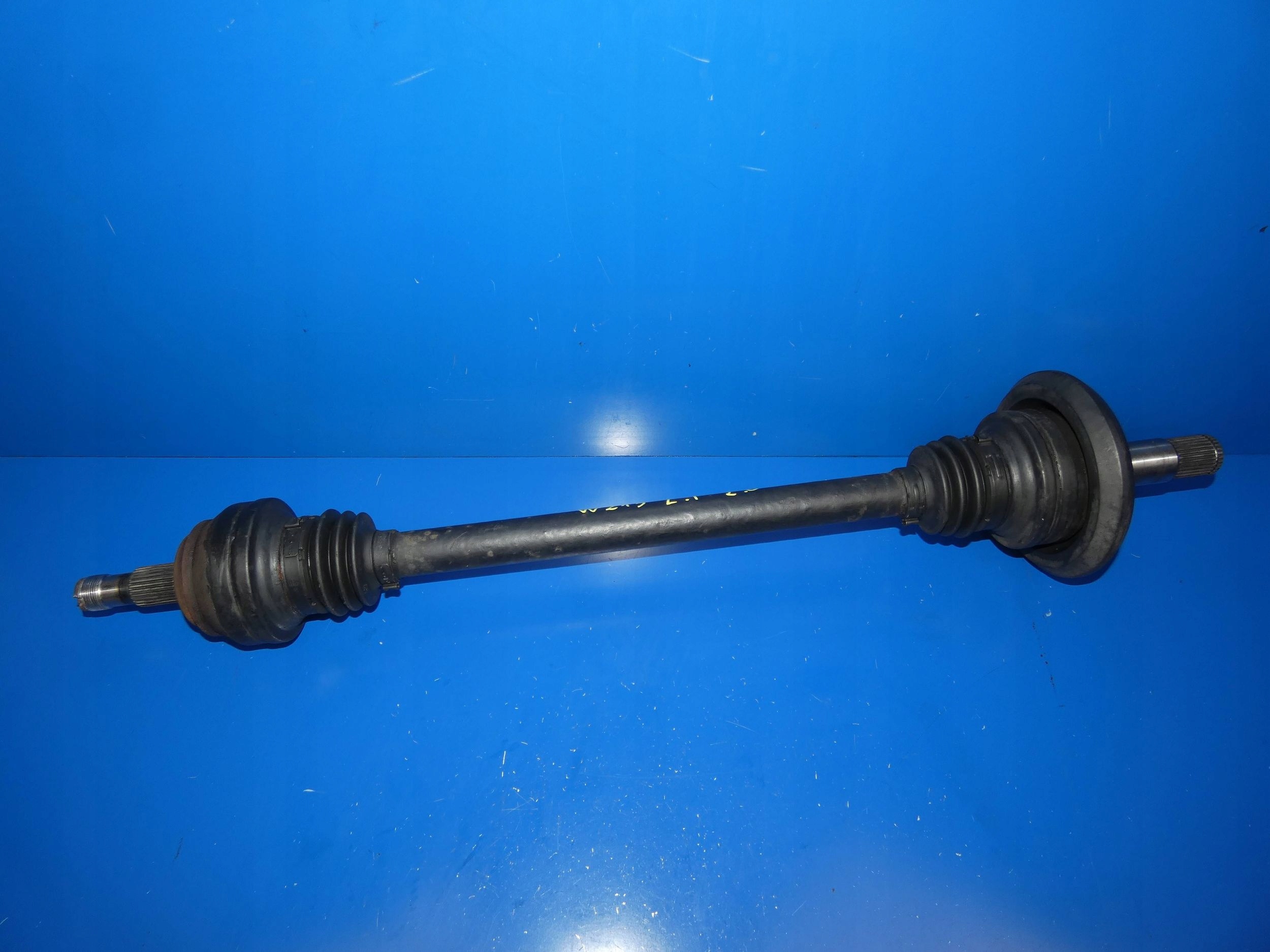 MERCEDES E KLASA W213 2.0 CDI semi-axis right rear part