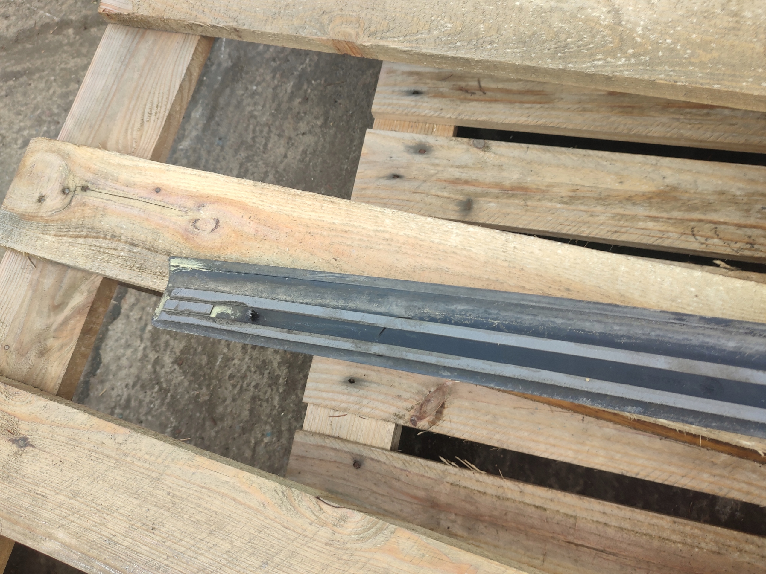 moulding threshold left front AUDI A6 C6 S-LINE 4F0853373K