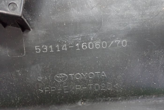 TOYOTA COROLLA CROSS 22- frontstoßstange vorne
