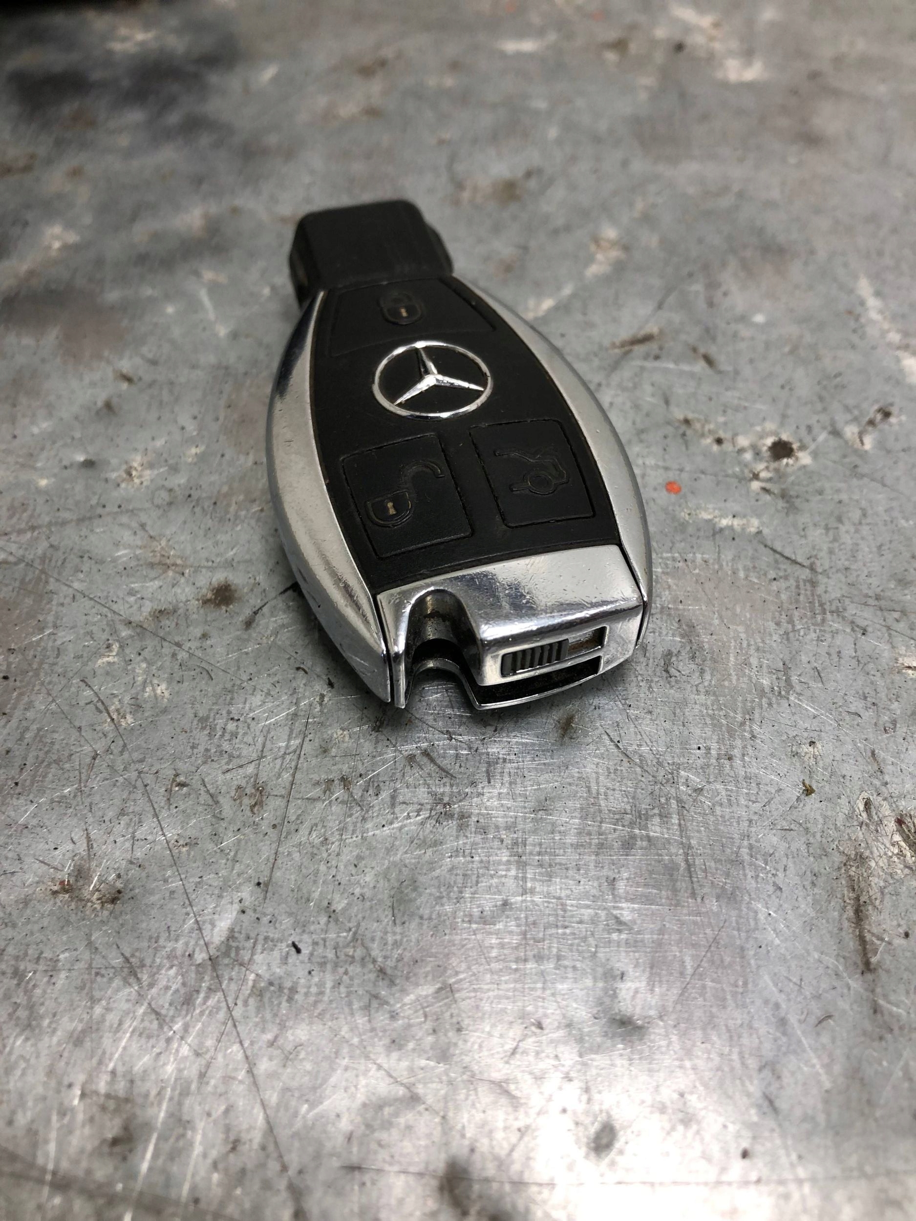 ignition + key MERCEDES W212 KOMBI LIFT A2189054701