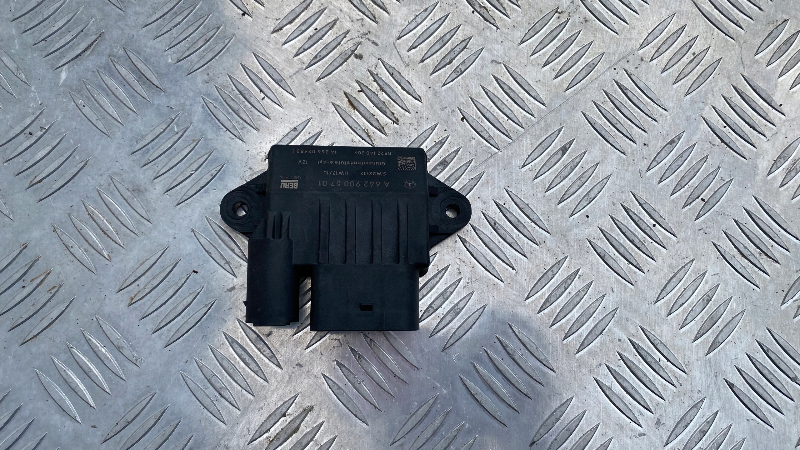 РЕЛЕ СВЕЧЕЙ НАКАЛИВАНИЯ MERCEDES 6429005701