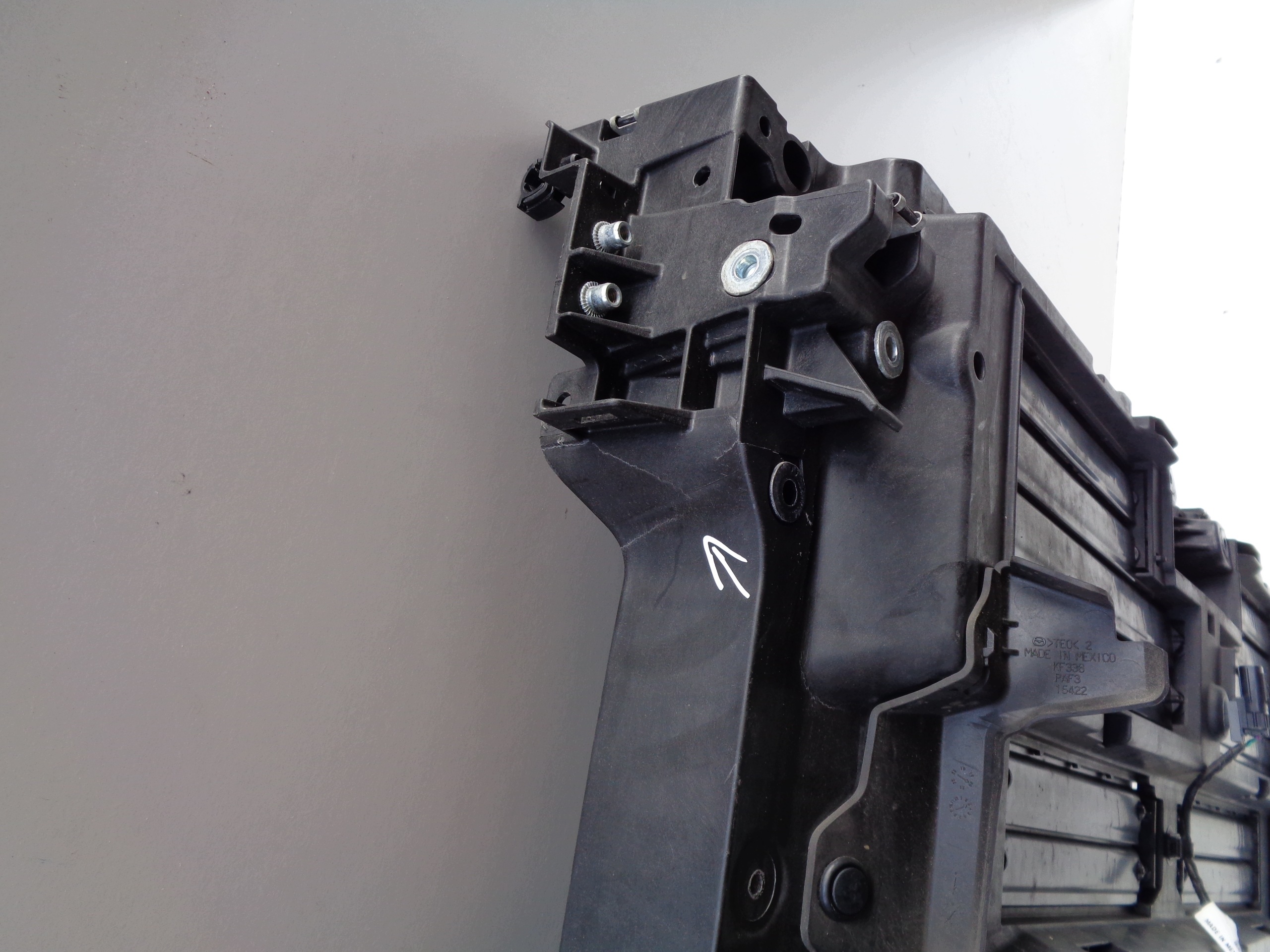 bar, wall front MAZDA CX30 19- NR 52998