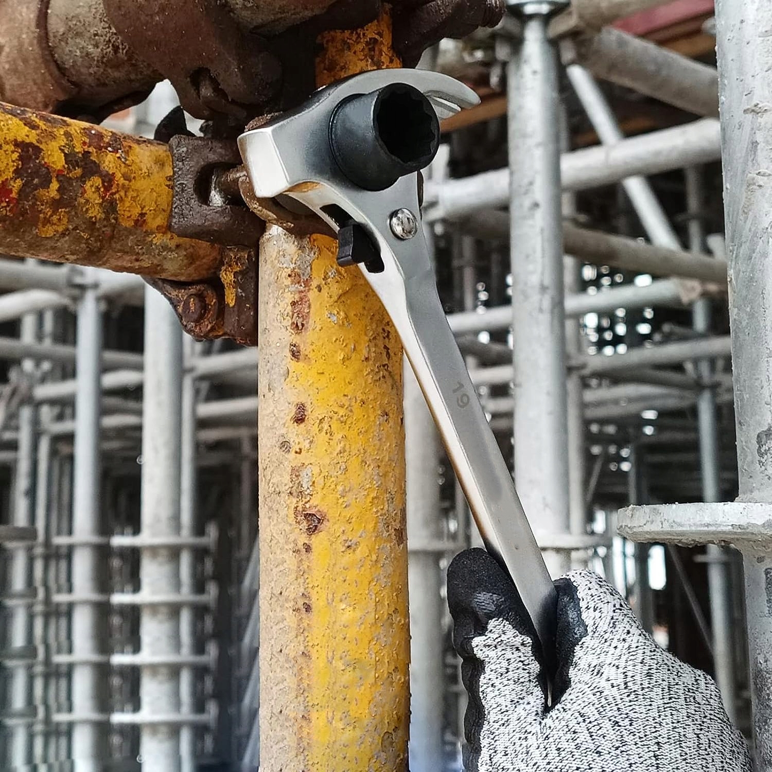 KLUCZ MONTERSKI DO RUSZTOWAŃ MŁOTKIEM RACZA 19/22 Marka Vorfal