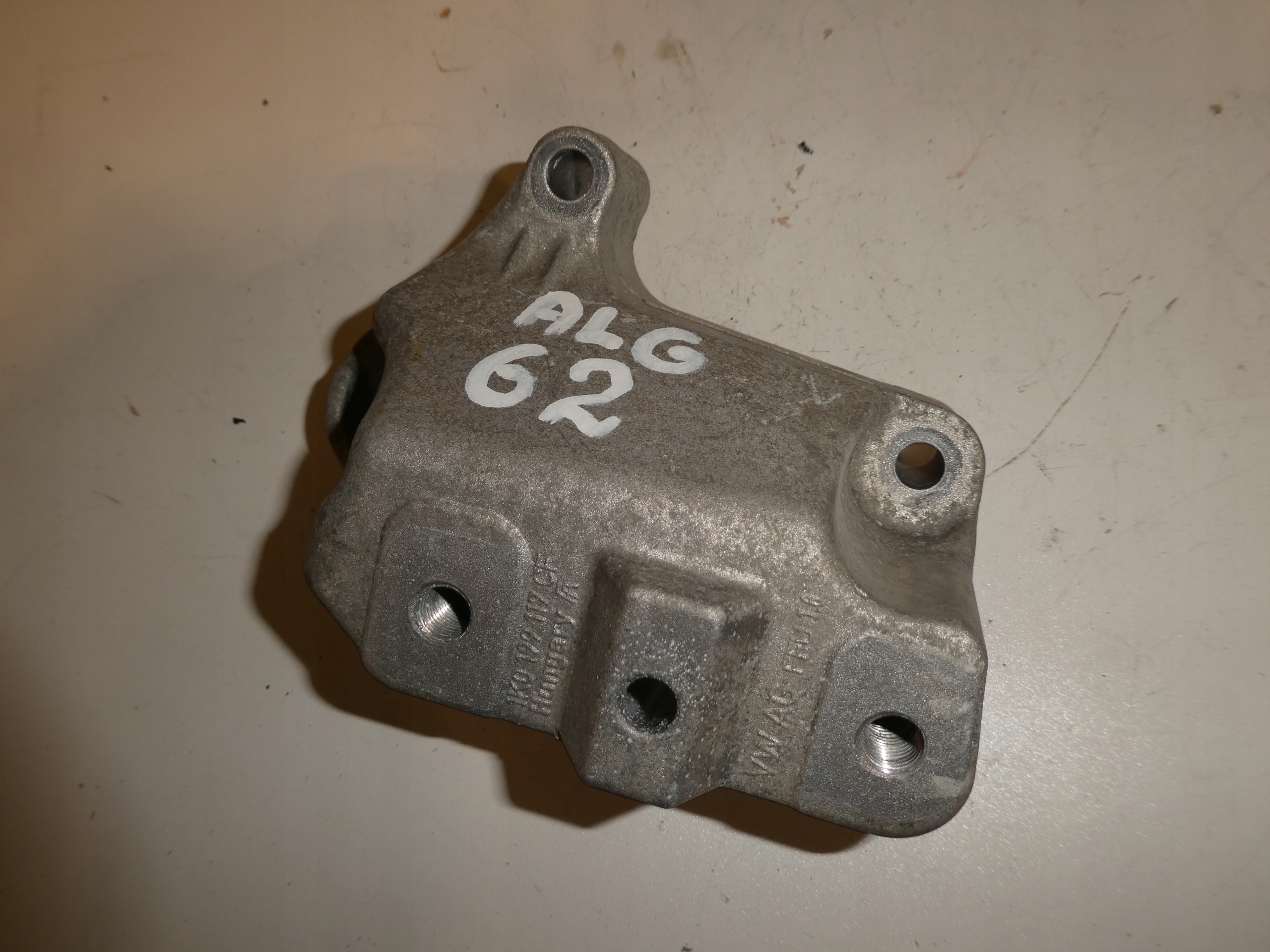 VW SKODA SEAT Getriebehalter 1K0199117CF