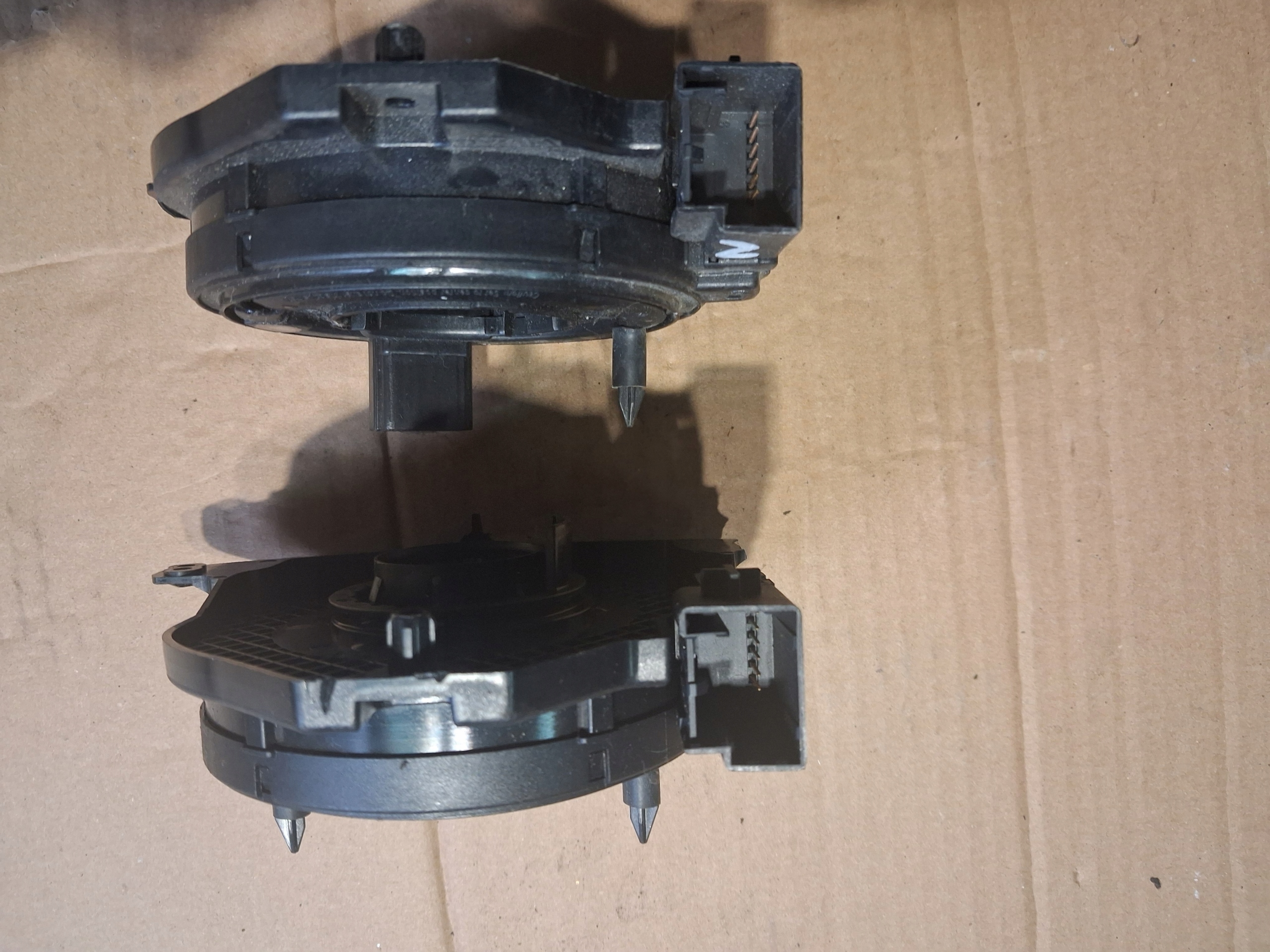 ring below steering wheel, ring SLIZGOWY airbag VW 2Q0959653