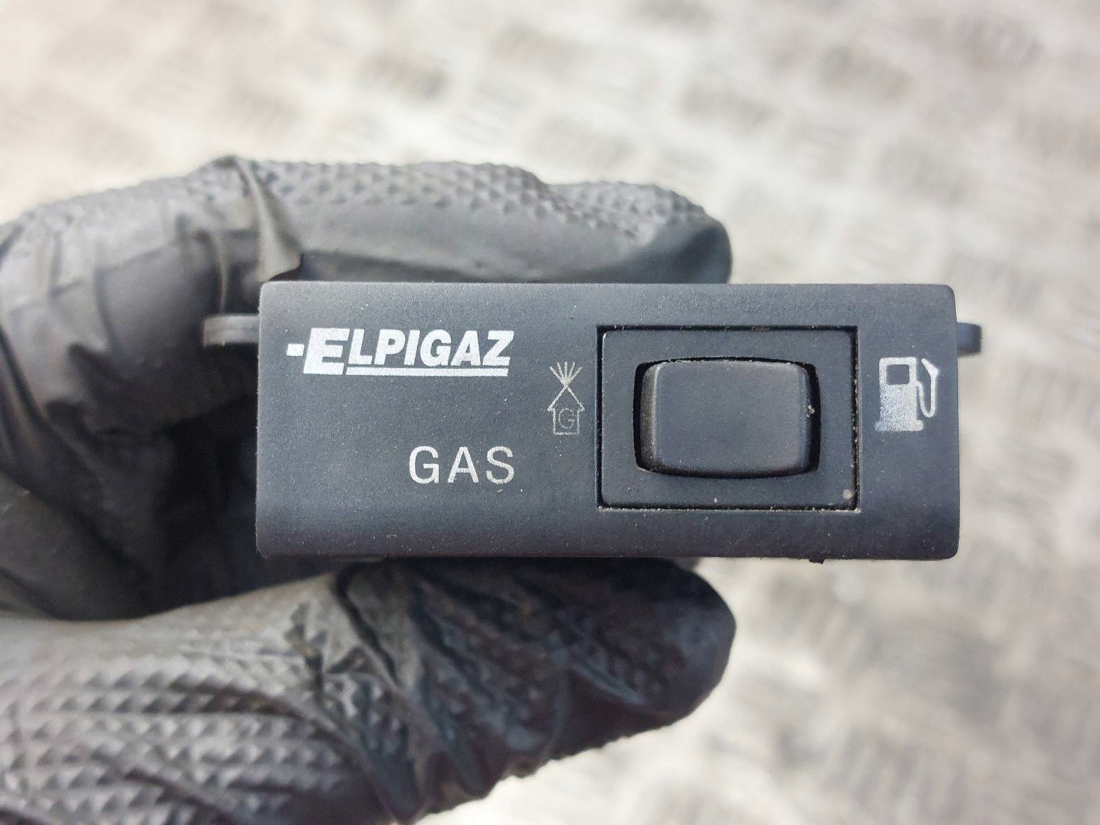 PRZEŁĄCZNIK GAZU CENTRALKA ELPIGAZ AEB674 67R-010067