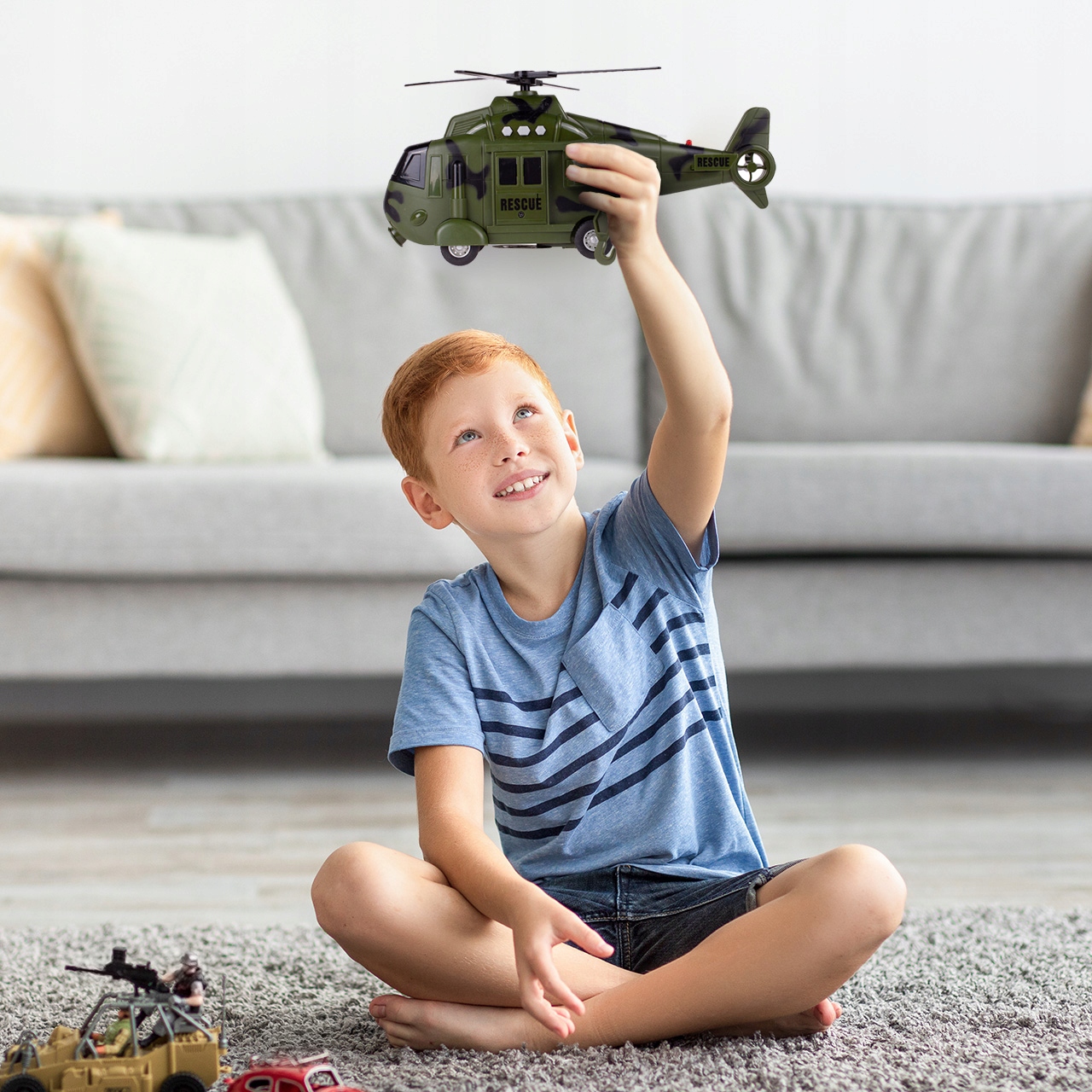 HELIKOPTER WOJSKOWY RATUNKOWY ŚWIATŁO DŹWIĘK DUŻY NA BATERIĘ ZABAWKA Materiał plastik