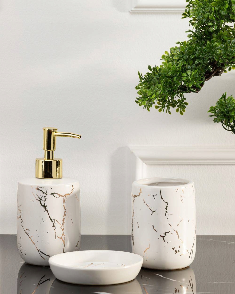 Zestaw do łazienki komplet łazienkowy Lua White 3 el biały dozownik kubek EAN (GTIN) 5907600411814