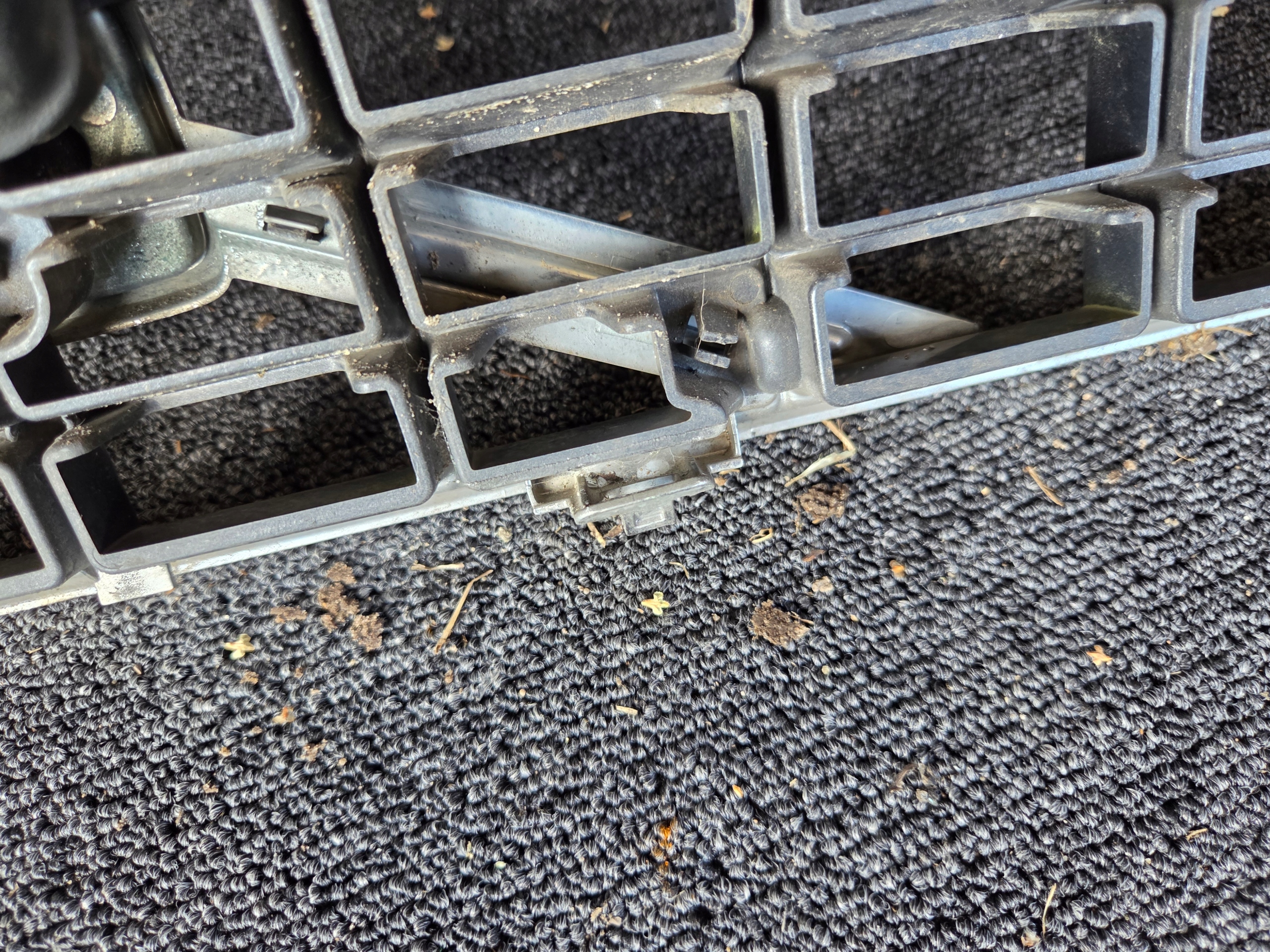 Grille VOLVO S40 II V50 08620116